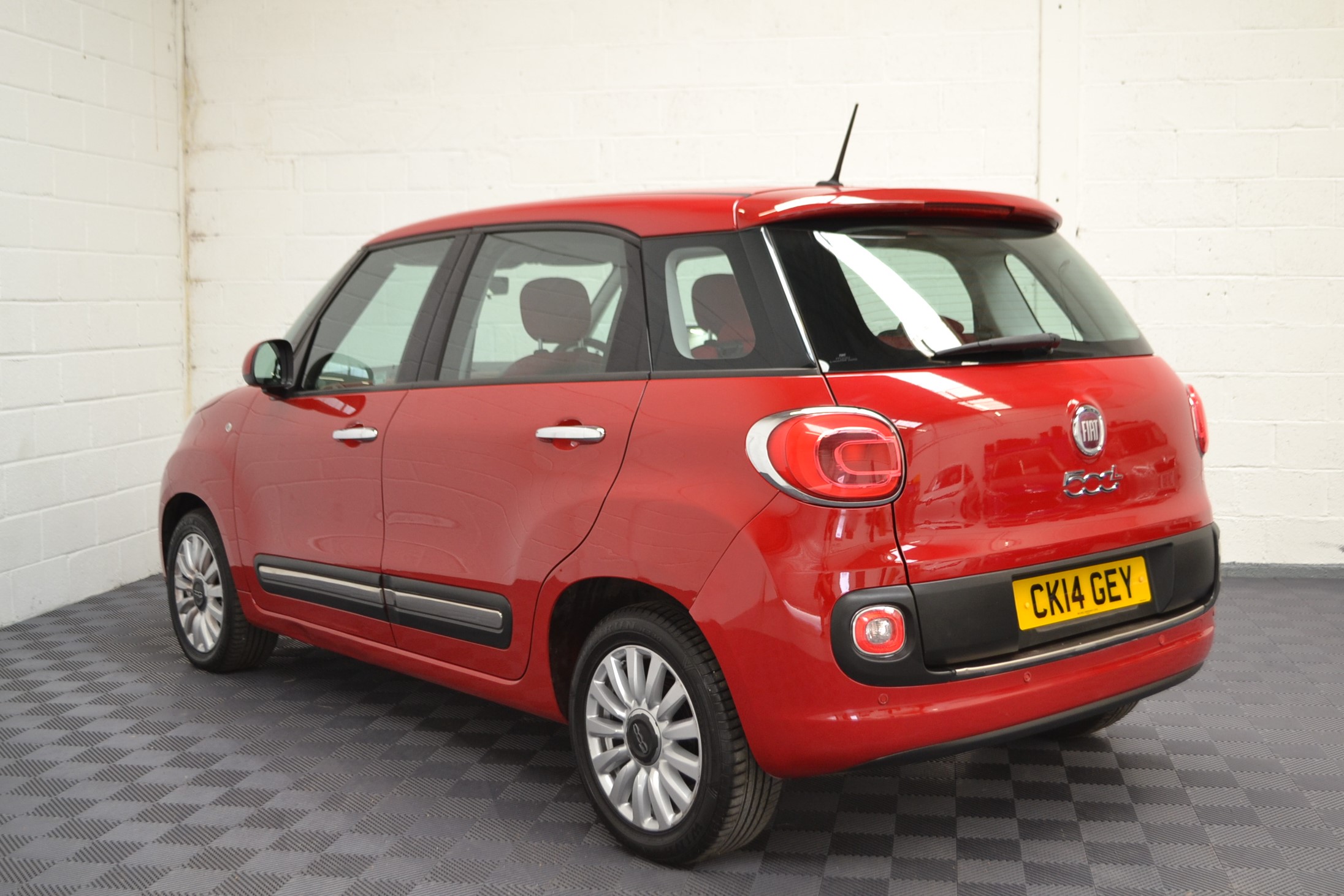 Fiat 500L Pop Star in Red 6