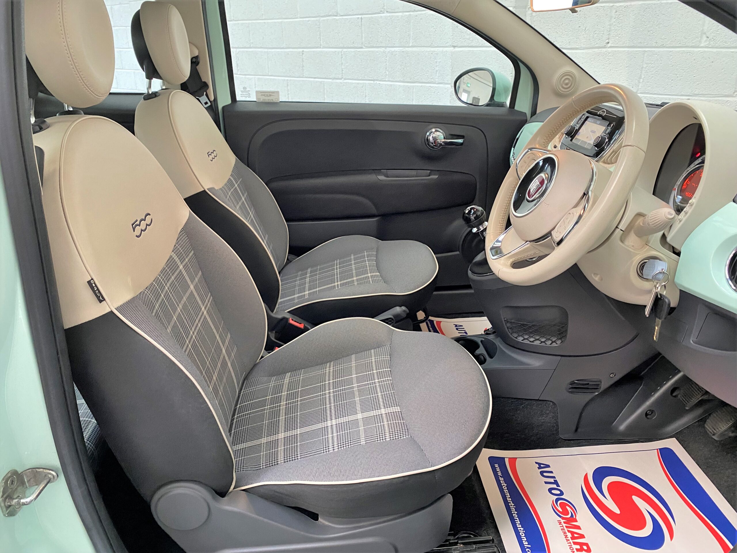 Fiat 500 Lounge in Smooth Mint Green For Sale at Michael Harraway Cars 11
