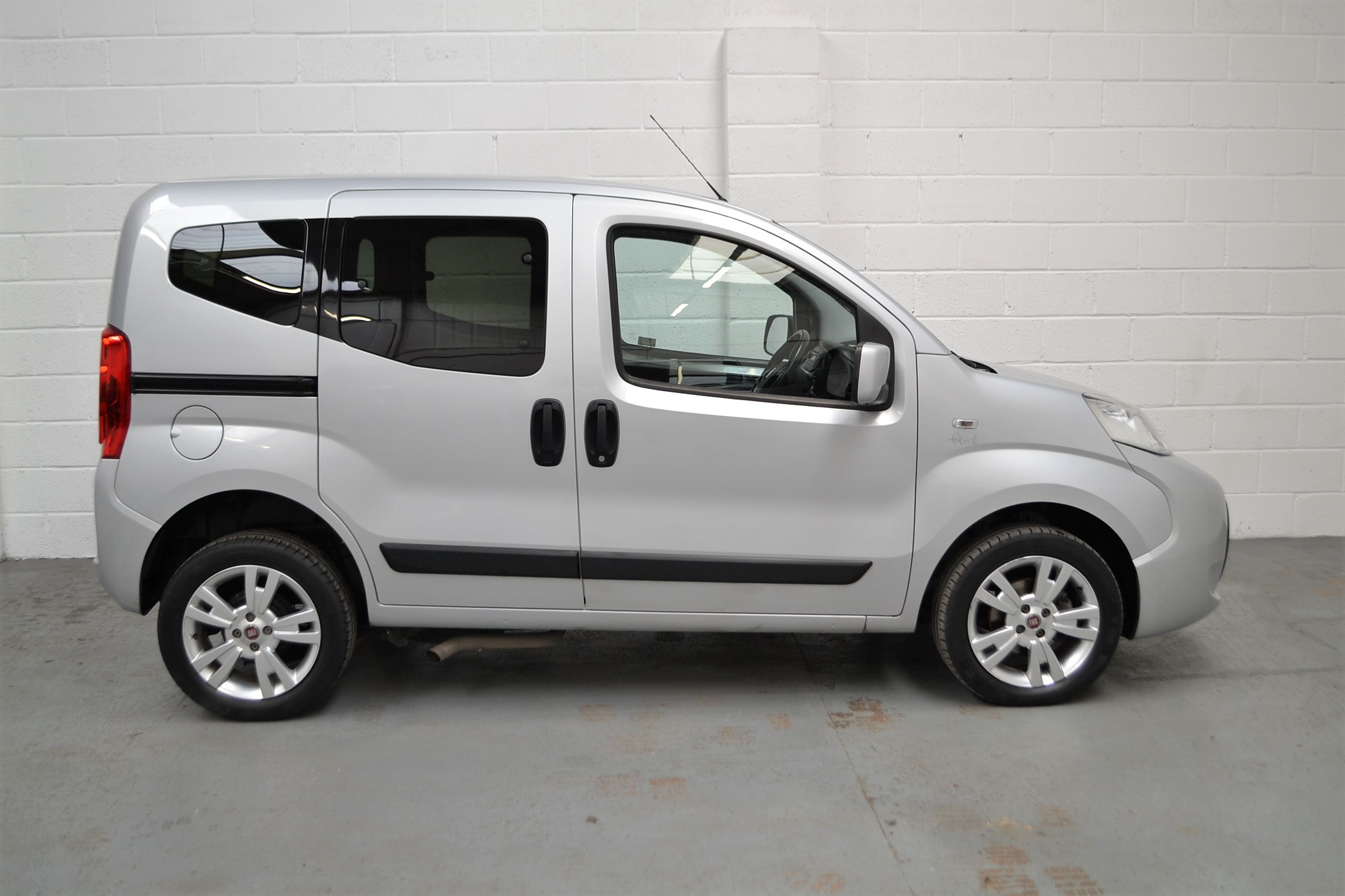 Fiat Qubo 1.4 MyLife Wheelchair Passenger Up-Front 2015/15