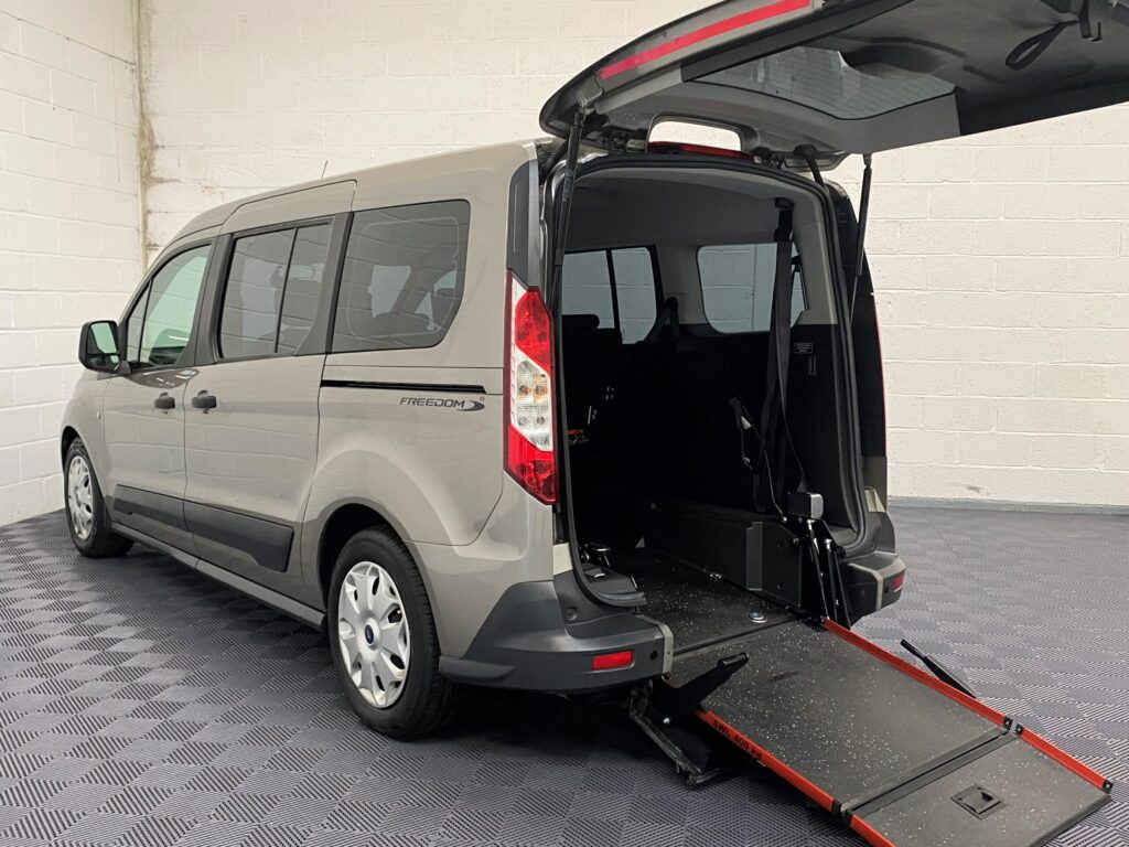 Ford Grand Tourneo Connect  Zetec TDCi Auto 2018 68