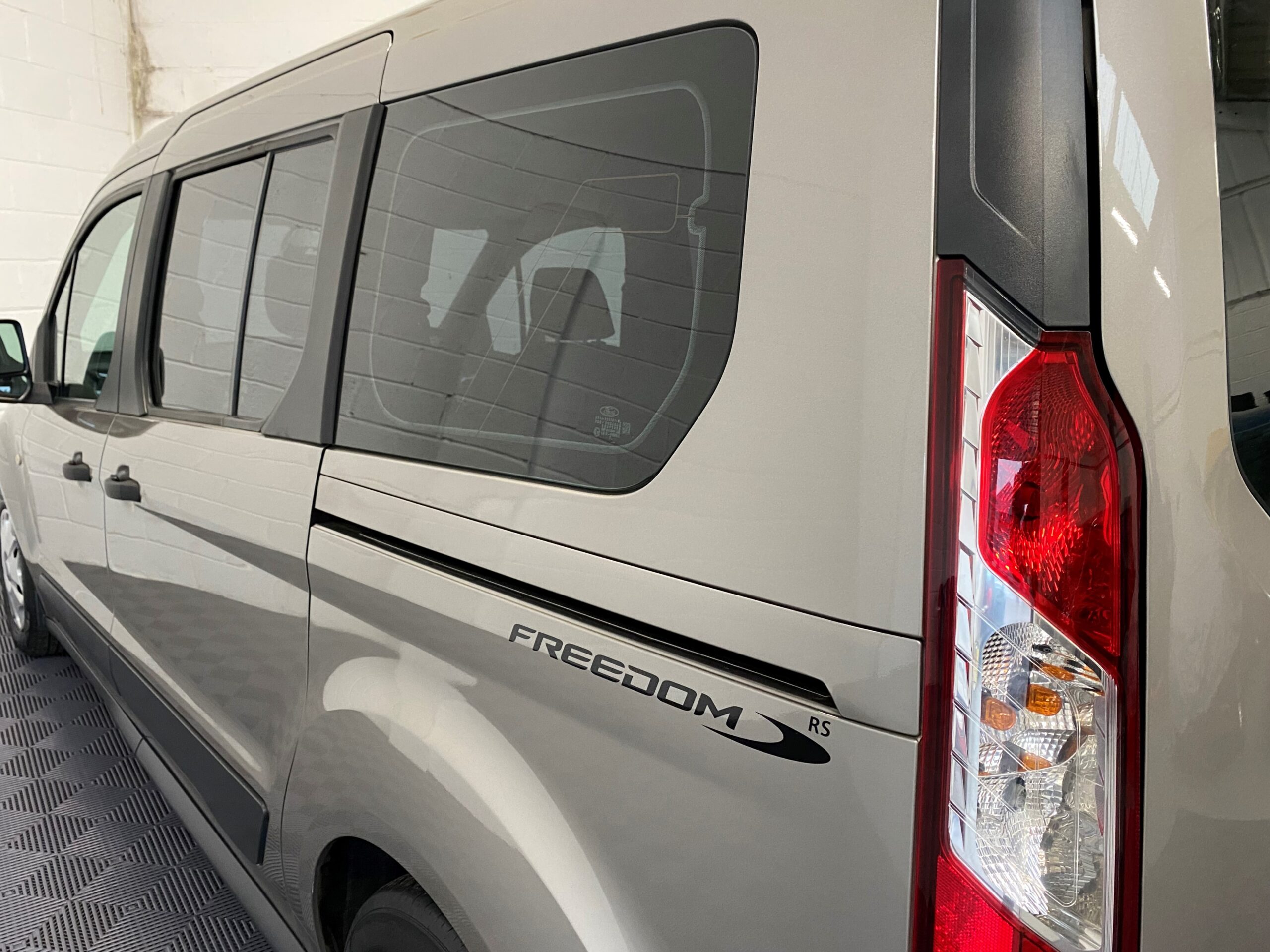 Used Ford Grand Tourneo Connect Automatic WAV Cars For Sale Bristol Wheelchair Accessible Vehicles Used For Sale Somerset Devon Dorset Bath SF68 KTG 13