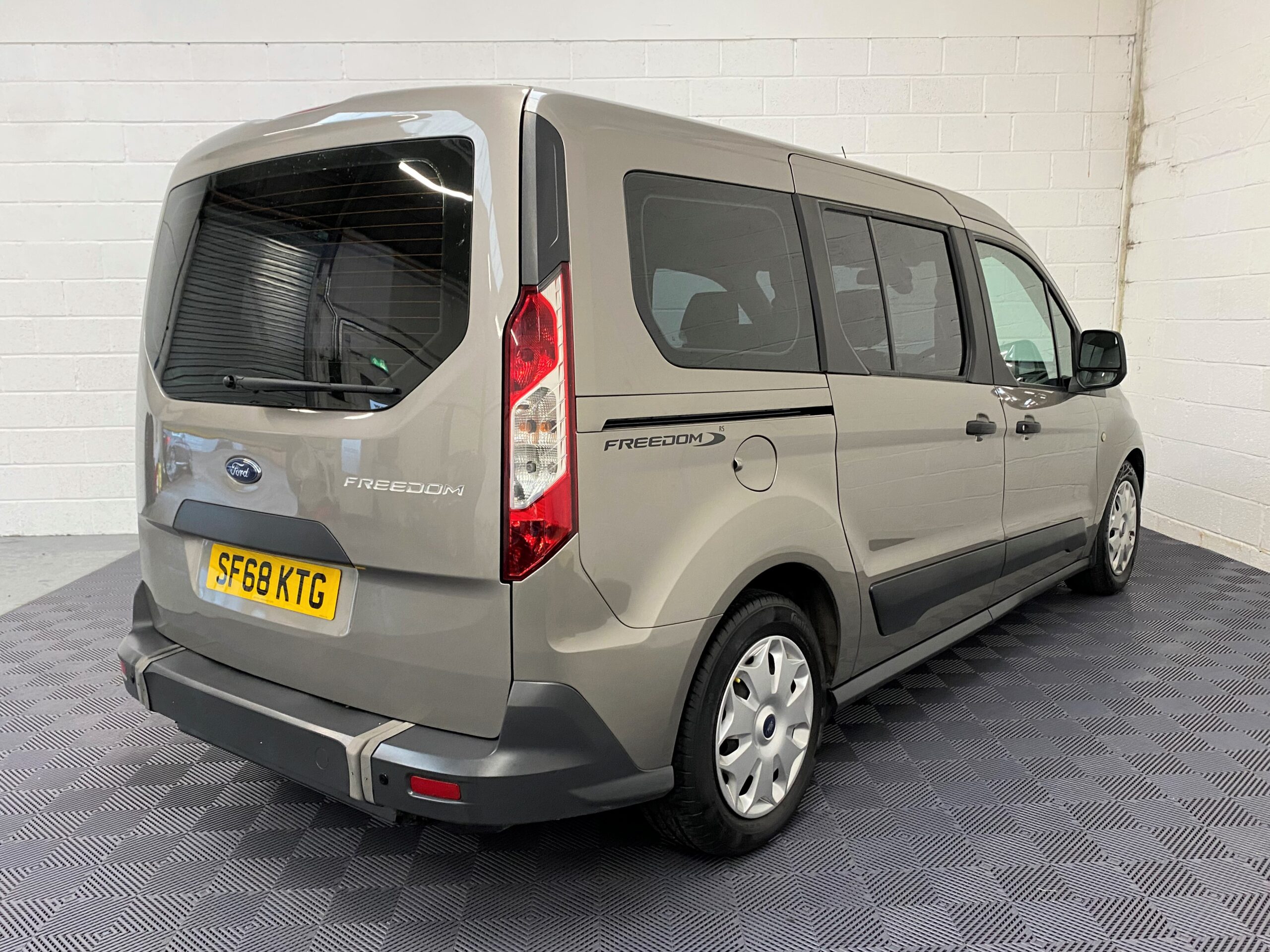 Used Ford Grand Tourneo Connect Automatic WAV Cars For Sale Bristol Wheelchair Accessible Vehicles Used For Sale Somerset Devon Dorset Bath SF68 KTG 16