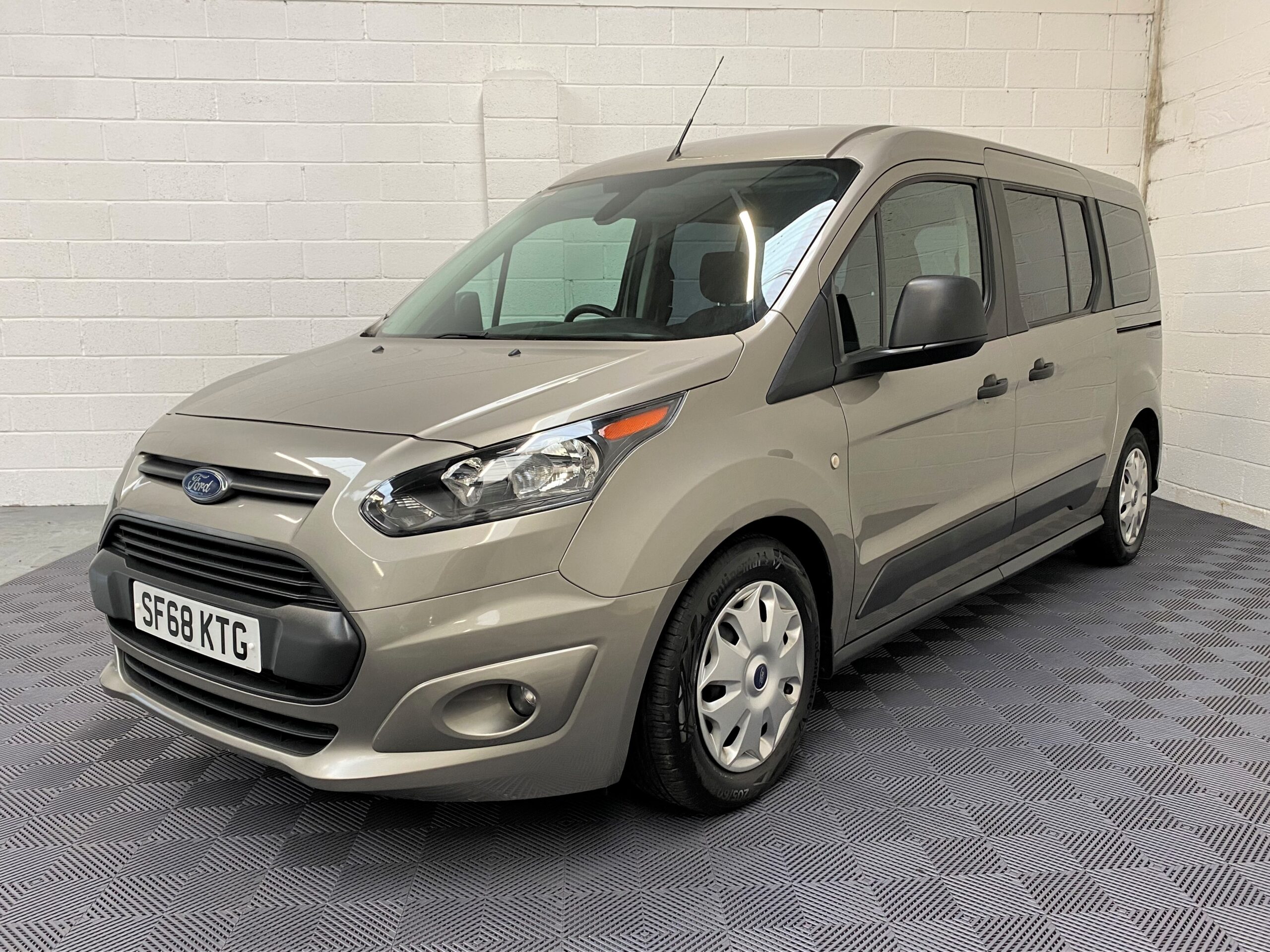 Used Ford Grand Tourneo Connect Automatic WAV Cars For Sale Bristol Wheelchair Accessible Vehicles Used For Sale Somerset Devon Dorset Bath SF68 KTG 8