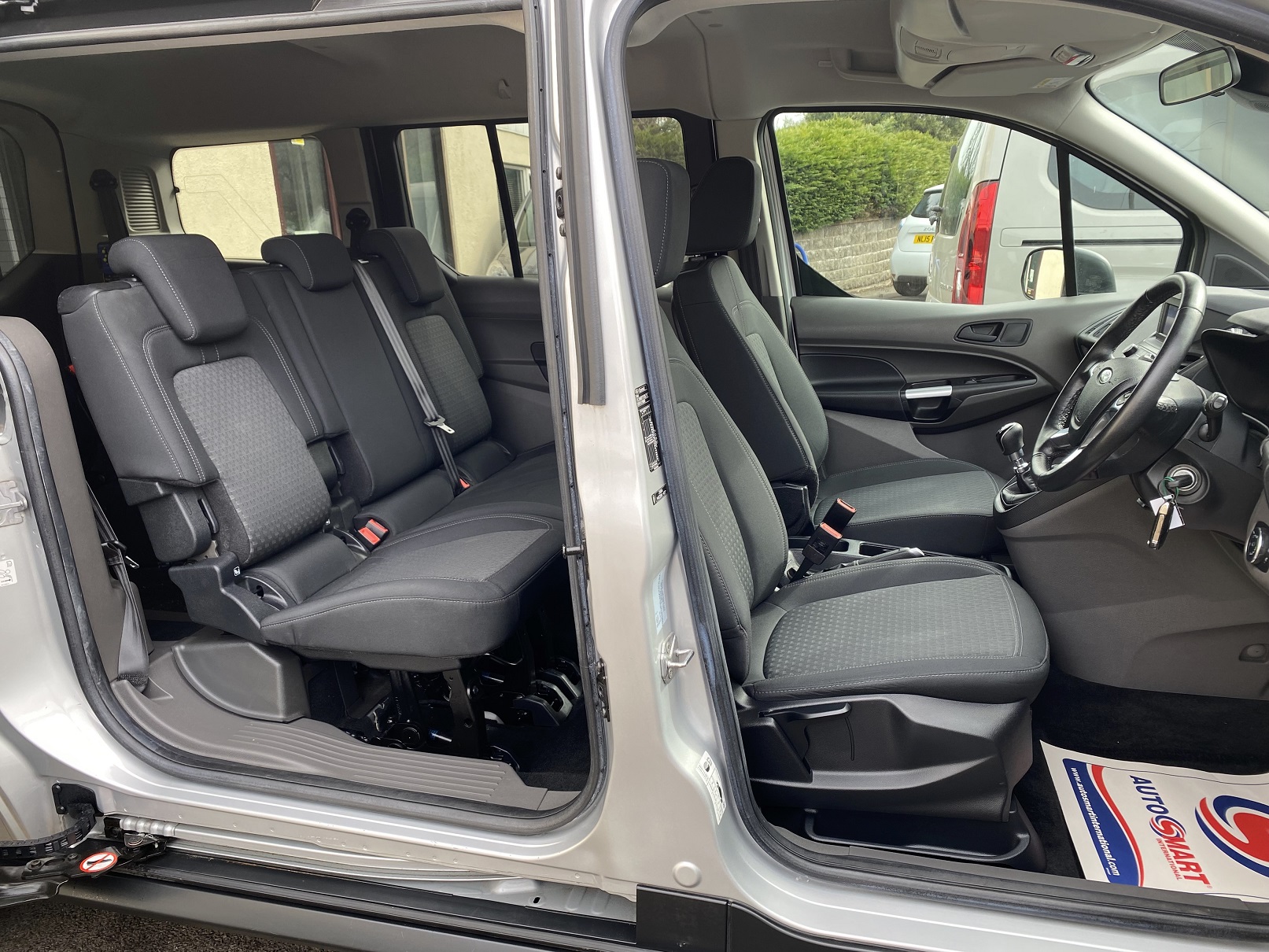 Ford Grand Tourneo Connect WAV Vehicle SH69 DTN (14) Used WAV Ford Grand Tourneo Connect 5 Seat Disabled Access WAV Cars For Sale Bristol Wheelchair Accessible Vehicles Used For Sale Somerset Devon Dorset Bath SH69 DTN 14