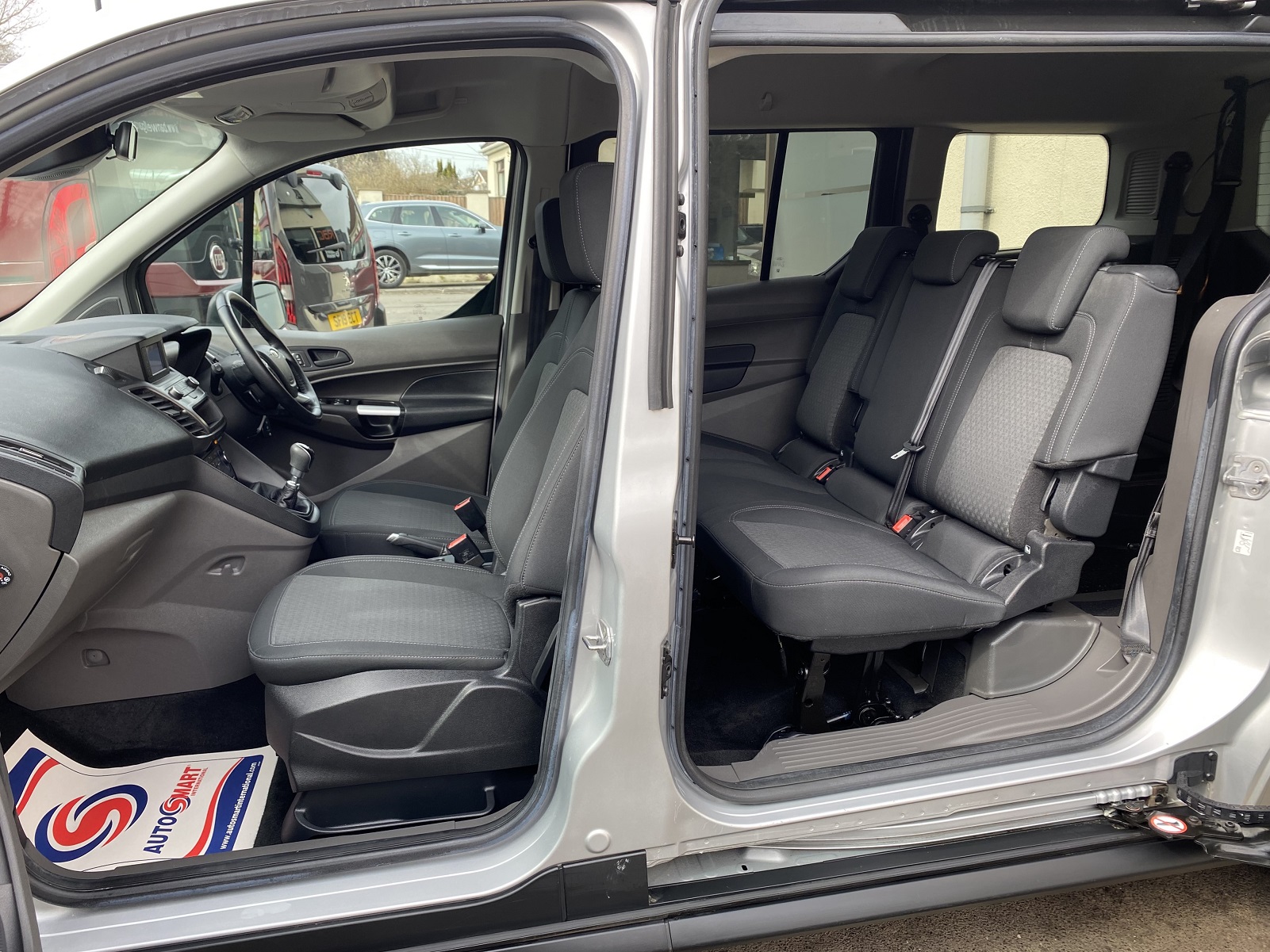 Ford Grand Tourneo Connect WAV Vehicle SH69 DTN (19) Used WAV Ford Grand Tourneo Connect 5 Seat Disabled Access WAV Cars For Sale Bristol Wheelchair Accessible Vehicles Used For Sale Somerset Devon Dorset Bath SH69 DTN 19