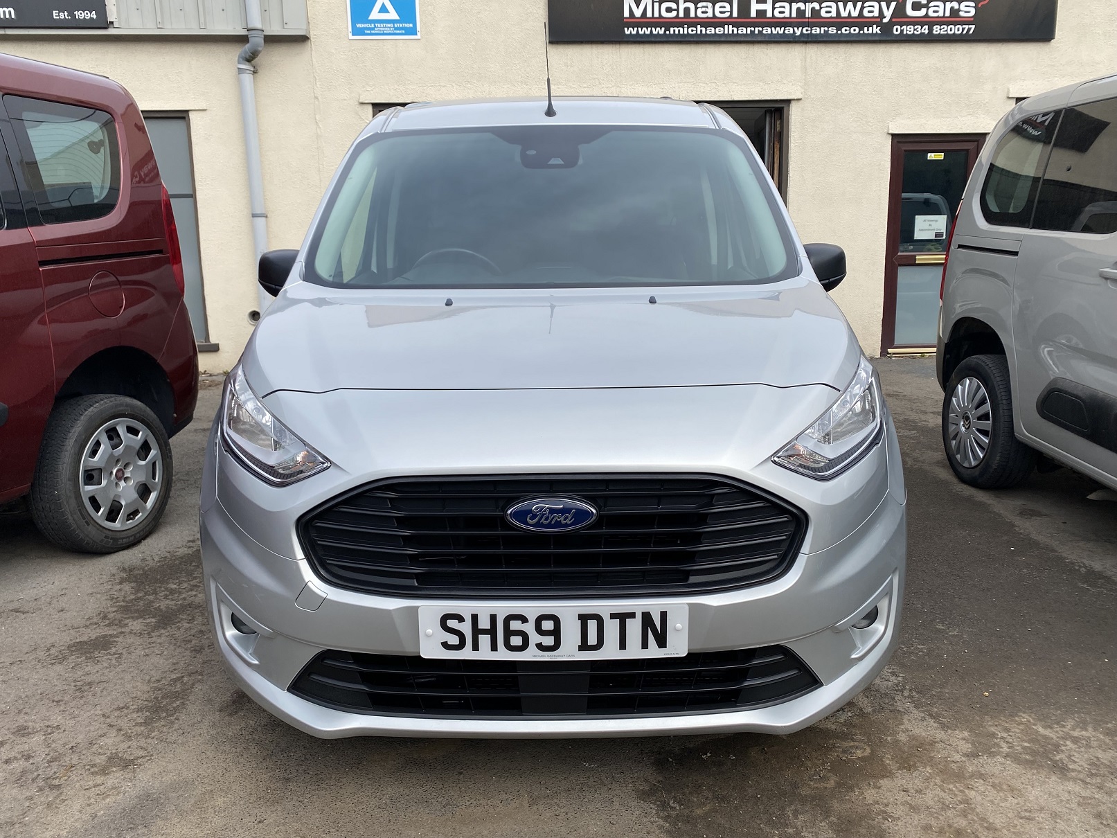 Ford Grand Tourneo Connect WAV Vehicle SH69 DTN (8) Used WAV Ford Grand Tourneo Connect 5 Seat Disabled Access WAV Cars For Sale Bristol Wheelchair Accessible Vehicles Used For Sale Somerset Devon Dorset Bath SH69 DTN 8