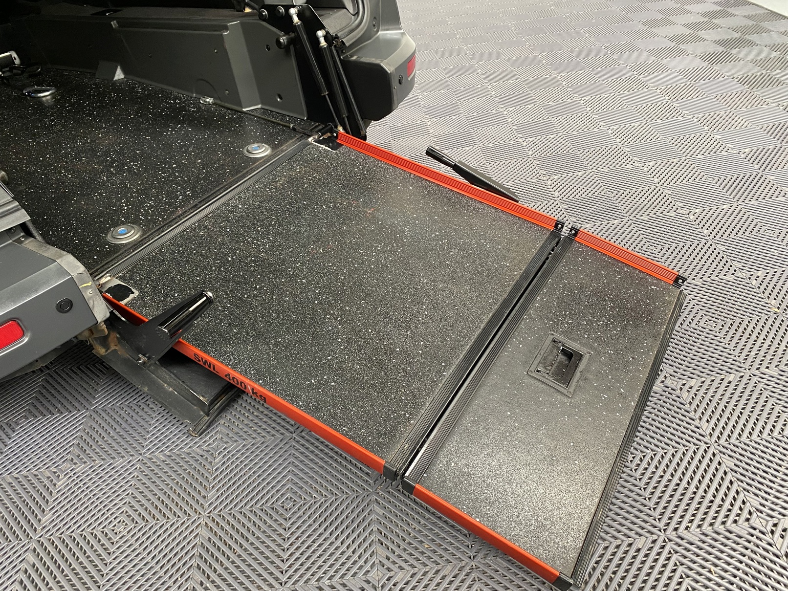 Ford Grand Tourneo WAV SF18 RSY (10) Used WAV Ford Grand Tourneo Connect 5 Seat Disabled Access WAV Cars For Sale Bristol Wheelchair Accessible Vehicles Used For Sale Somerset Devon Dorset Bath SF18 RSY 10