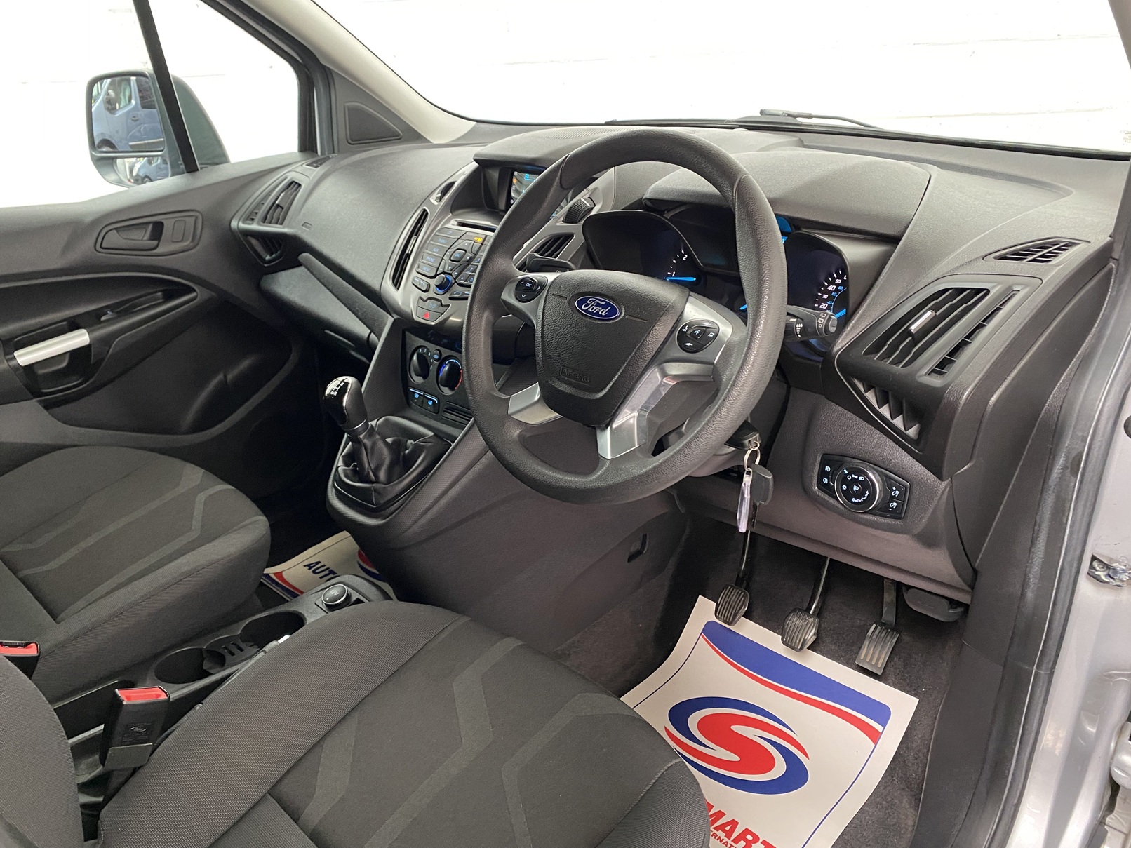 Ford Grand Tourneo WAV SF18 RSY (14) Used WAV Ford Grand Tourneo Connect 5 Seat Disabled Access WAV Cars For Sale Bristol Wheelchair Accessible Vehicles Used For Sale Somerset Devon Dorset Bath SF18 RSY 14