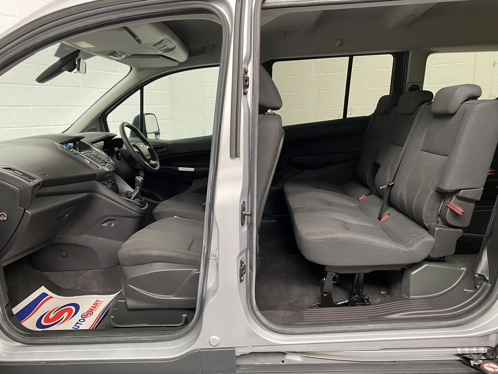 Ford Grand Tourneo WAV SF18 RSY (21) Used WAV Ford Grand Tourneo Connect 5 Seat Disabled Access WAV Cars For Sale Bristol Wheelchair Accessible Vehicles Used For Sale Somerset Devon Dorset Bath SF18 RSY 21