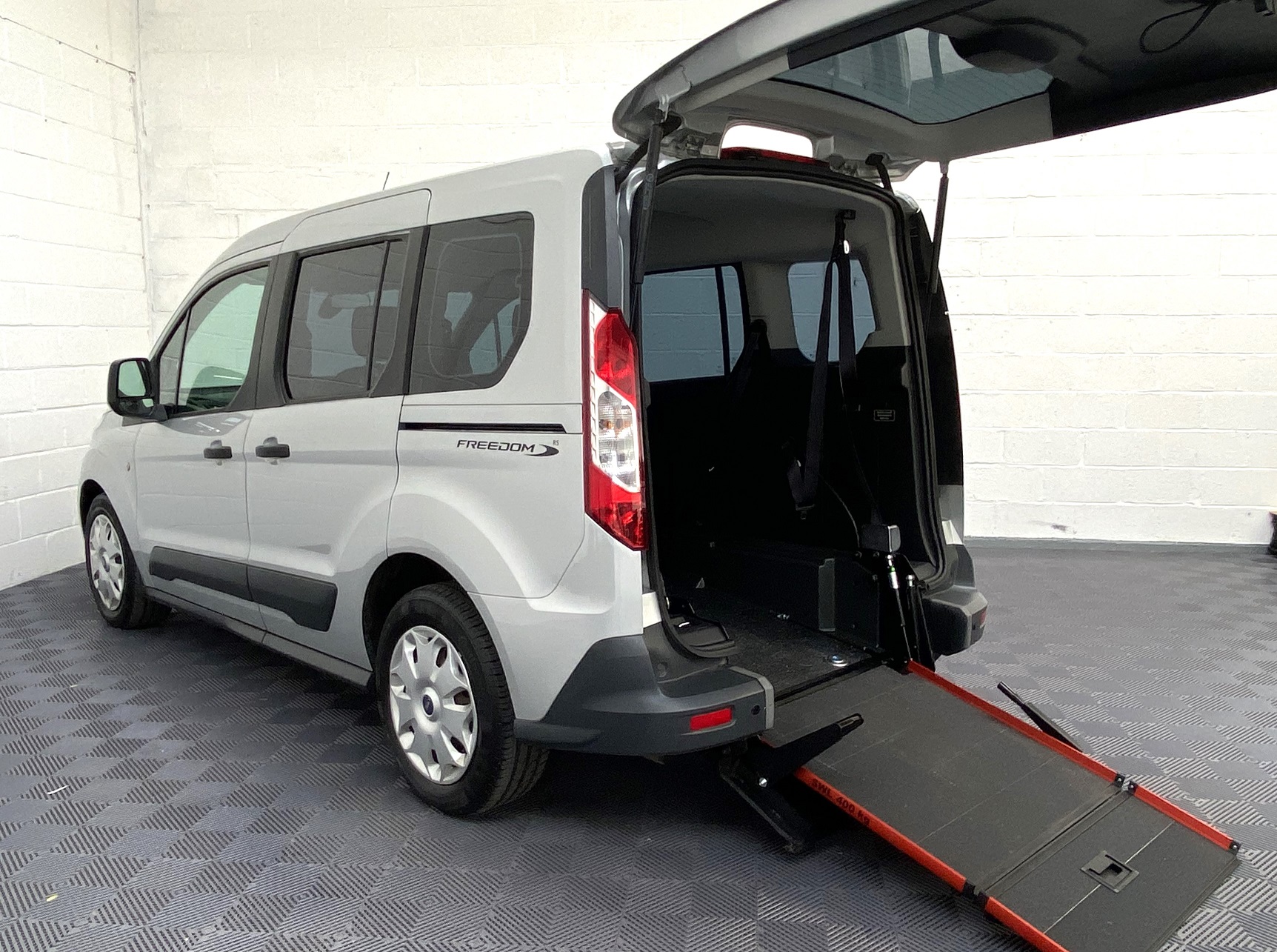 Ford Tourneo Connect Zetec TDCi 2016/66