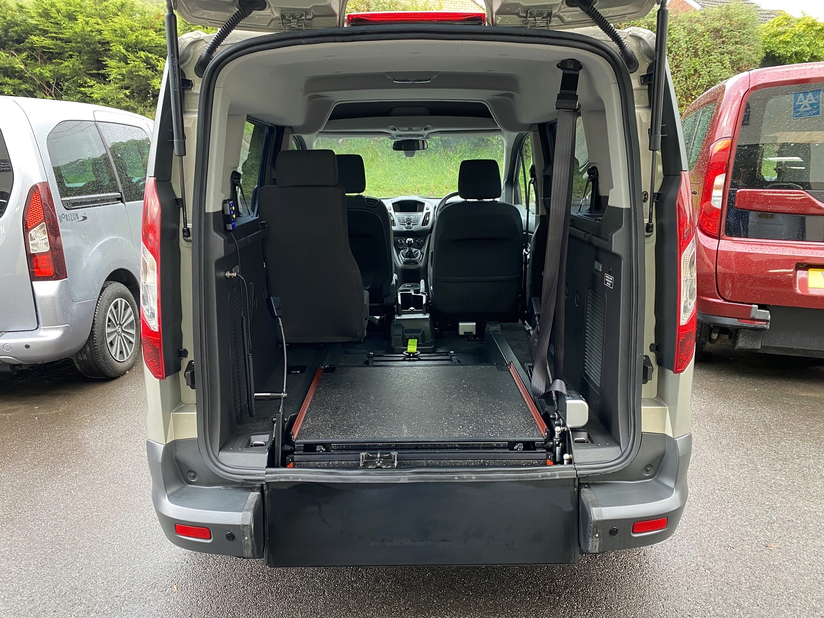 Used WAV Ford Tourneo Connect Disabled Access WAV Cars For Sale Bristol Wheelchair Accessible Vehicles Used For Sale Somerset Devon Dorset Bath SF17 GLY 10