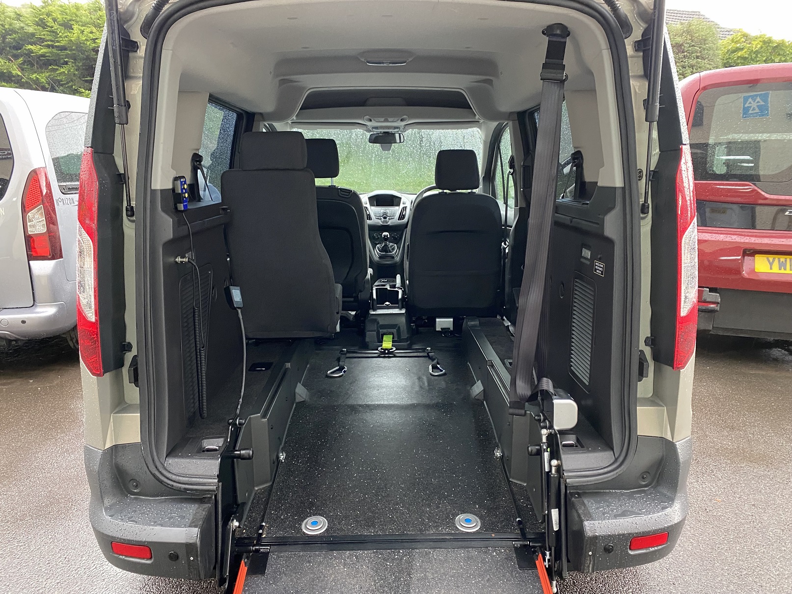 Used WAV Ford Tourneo Connect Disabled Access WAV Cars For Sale Bristol Wheelchair Accessible Vehicles Used For Sale Somerset Devon Dorset Bath SF17 GLY 24