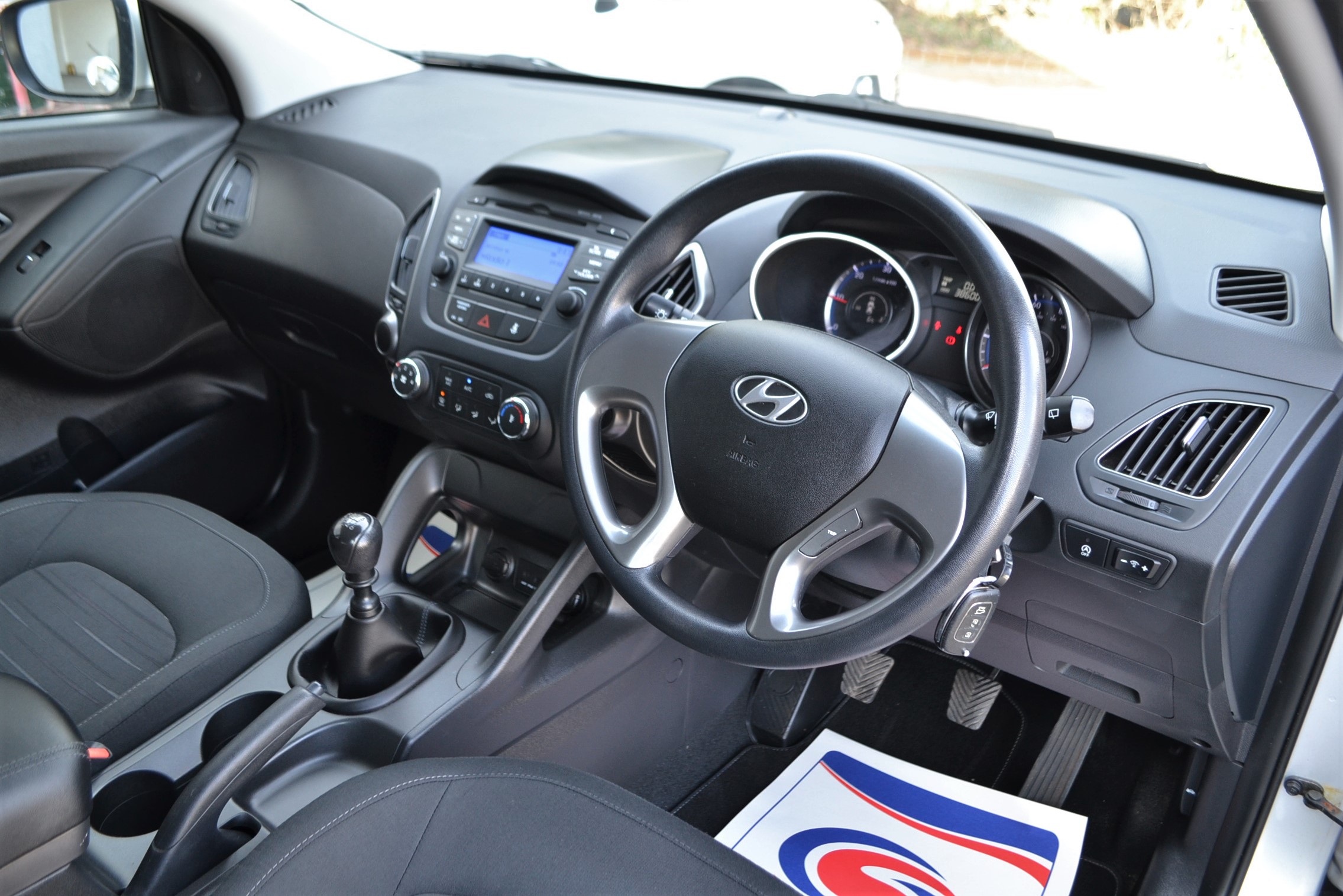 Used Hyundai IX35 For Sale at Michael Harraway Cars in Weston super Mare.1011