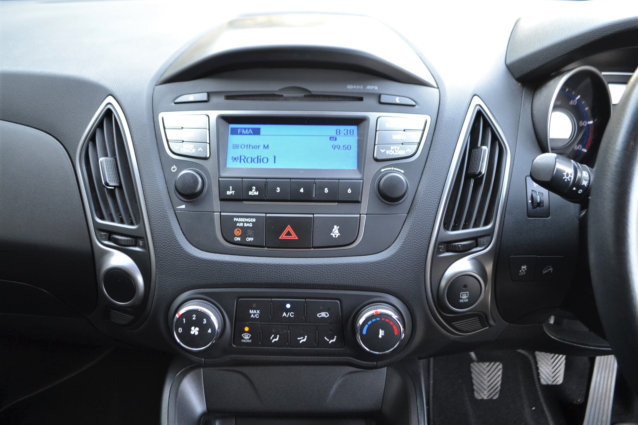 Used Hyundai IX35 For Sale at Michael Harraway Cars in Weston super Mare.105