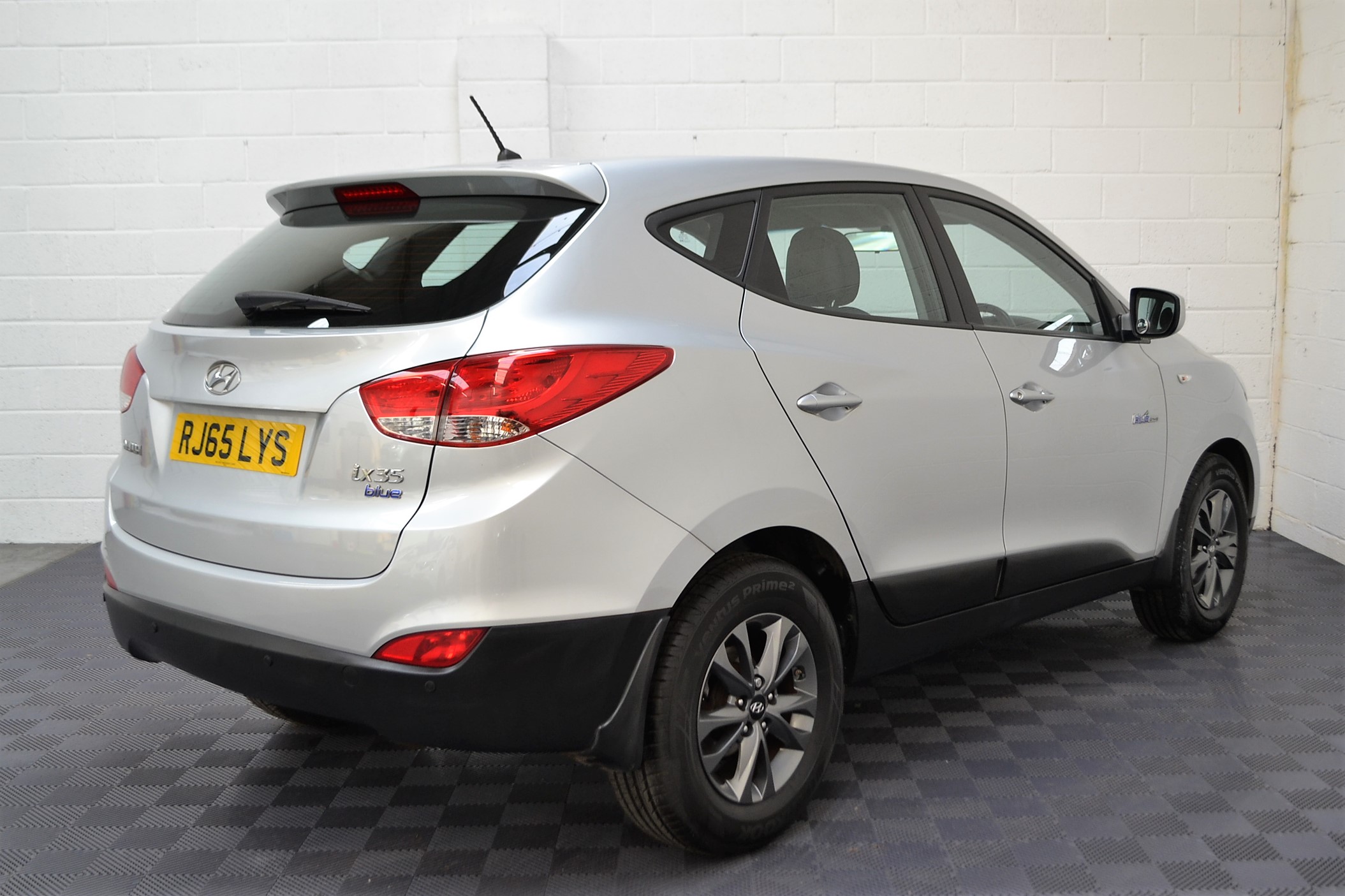 Used Hyundai IX35 For Sale at Michael Harraway Cars in Weston super Mare.6