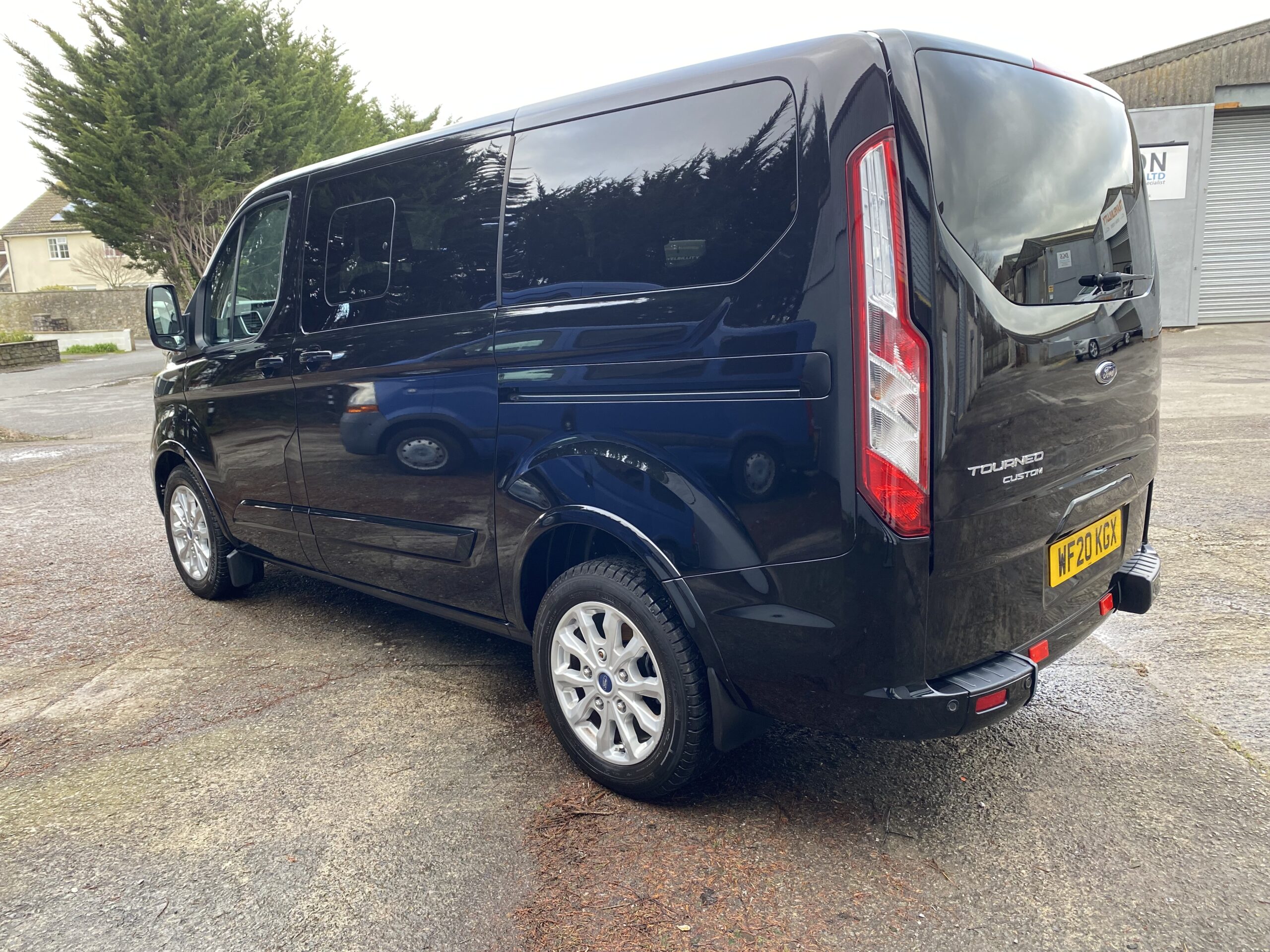 Ford Tourneo Custom 320 Titanium ECOBLUE 2020/20