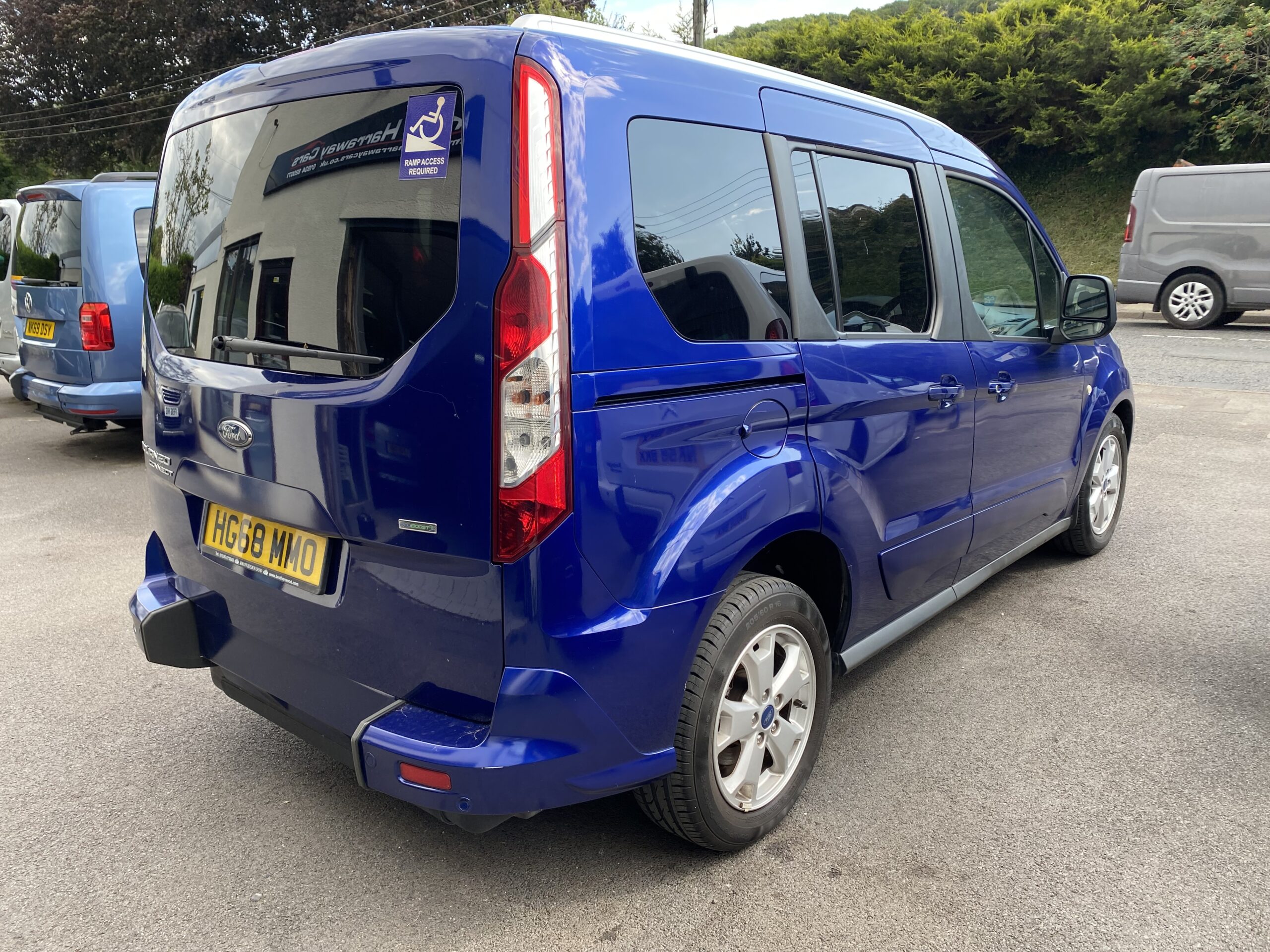Ford Tourneo Connect 1.0 EcoBoost Petrol Titanium 2018/68