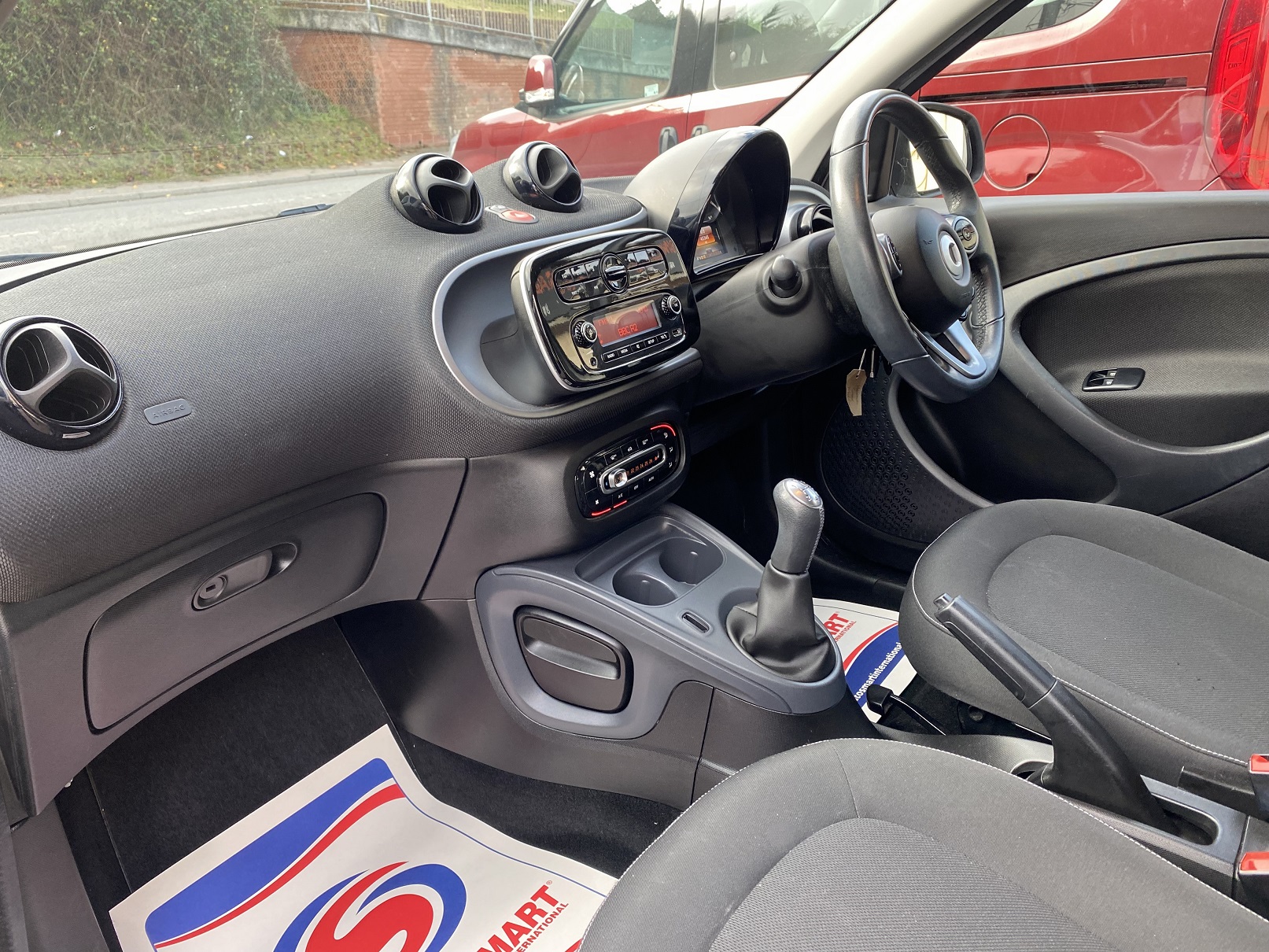 Used Smart Forfour for sale at michael harraway cars in weston super mare KY66 EXX 121