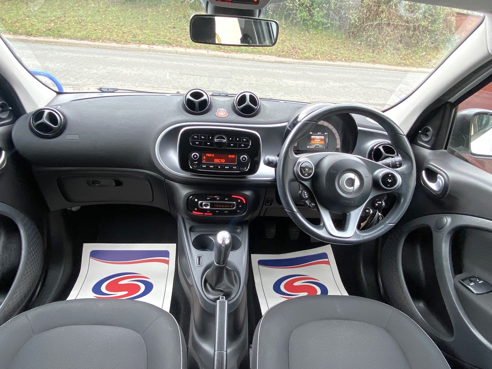 Used Smart Forfour for sale at michael harraway cars in weston super mare KY66 EXX 126