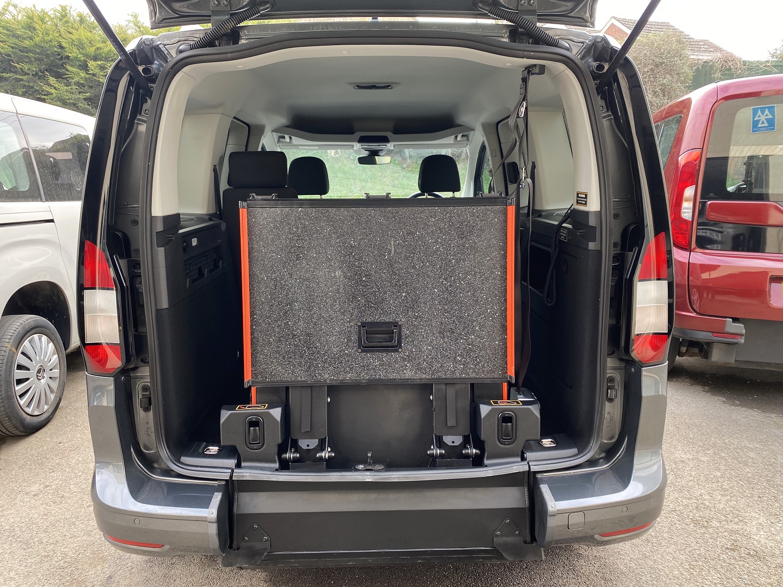 New Shape Ford Tourneo Connect WAV SD73 NUW (4) Used WAV Ford Tourneo Connect 3 Seat Disabled Access WAV Cars For Sale Bristol Wheelchair Accessible Vehicles Used For Sale Somerset Devon Dorset Bath SD73 NUV 4