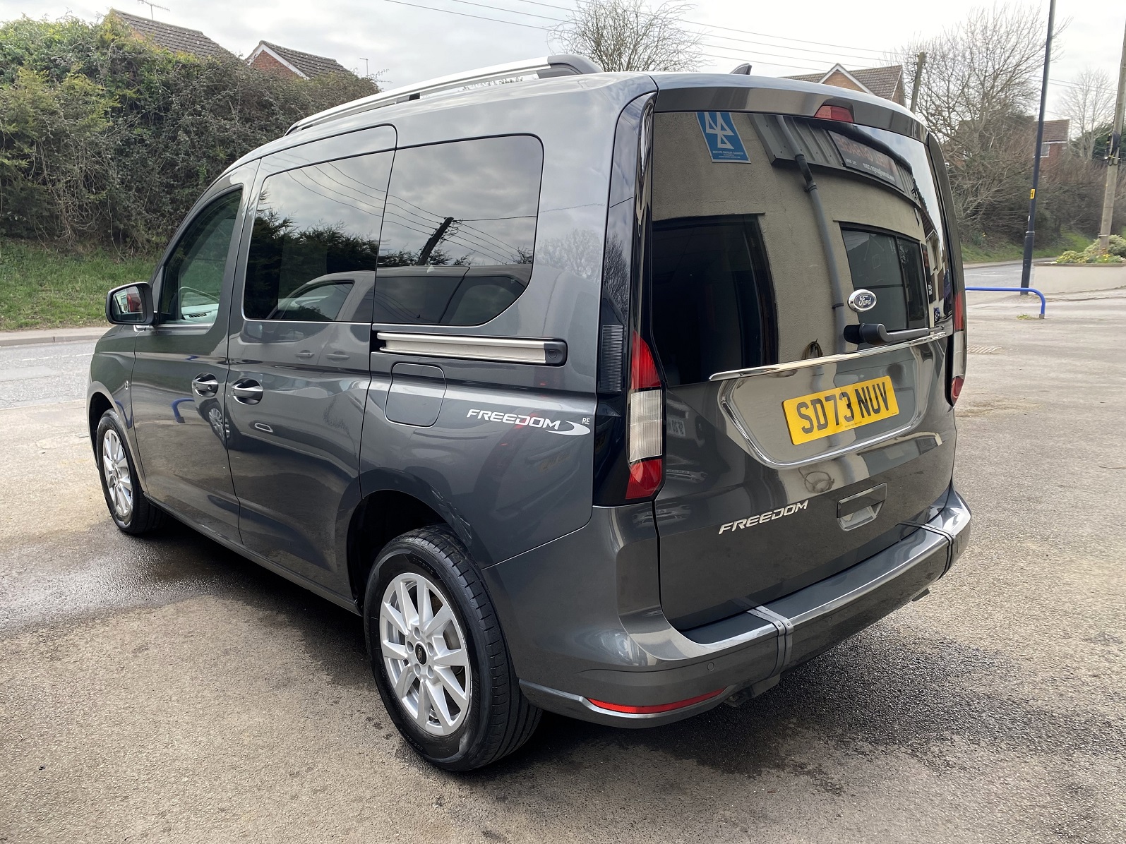 New Shape Ford Tourneo Connect WAV SD73 NUW (5) Used WAV Ford Tourneo Connect 3 Seat Disabled Access WAV Cars For Sale Bristol Wheelchair Accessible Vehicles Used For Sale Somerset Devon Dorset Bath SD73 NUV 5