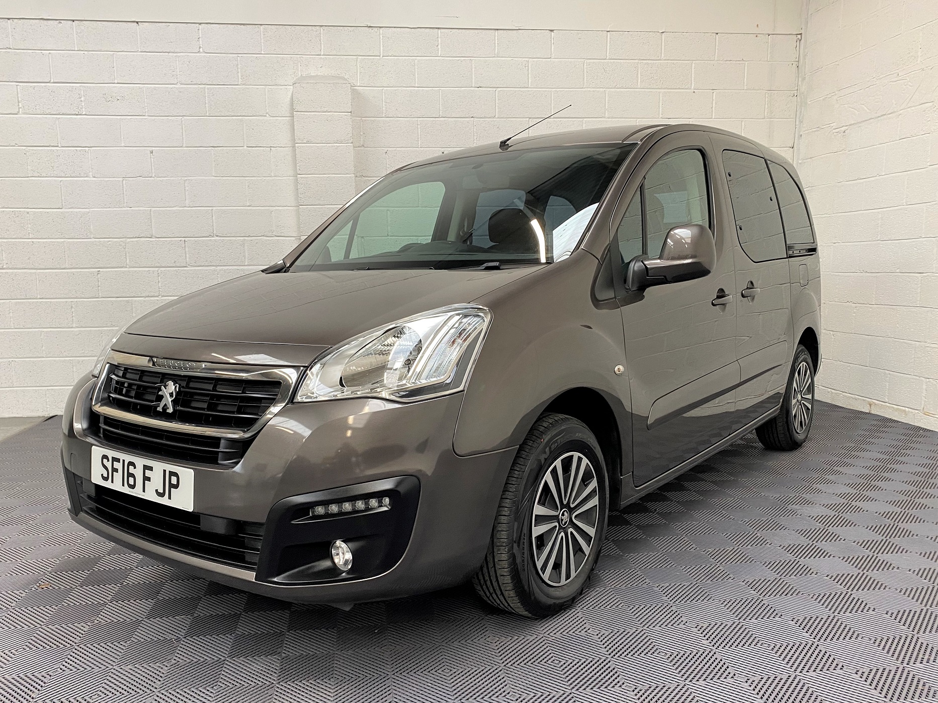 Used Peugeot Partner Petrol WAV Cars For Sale Bristol Wheelchair Accessible Vehicles Used For Sale Somerset Devon Dorset Bath SF16 FJP 14