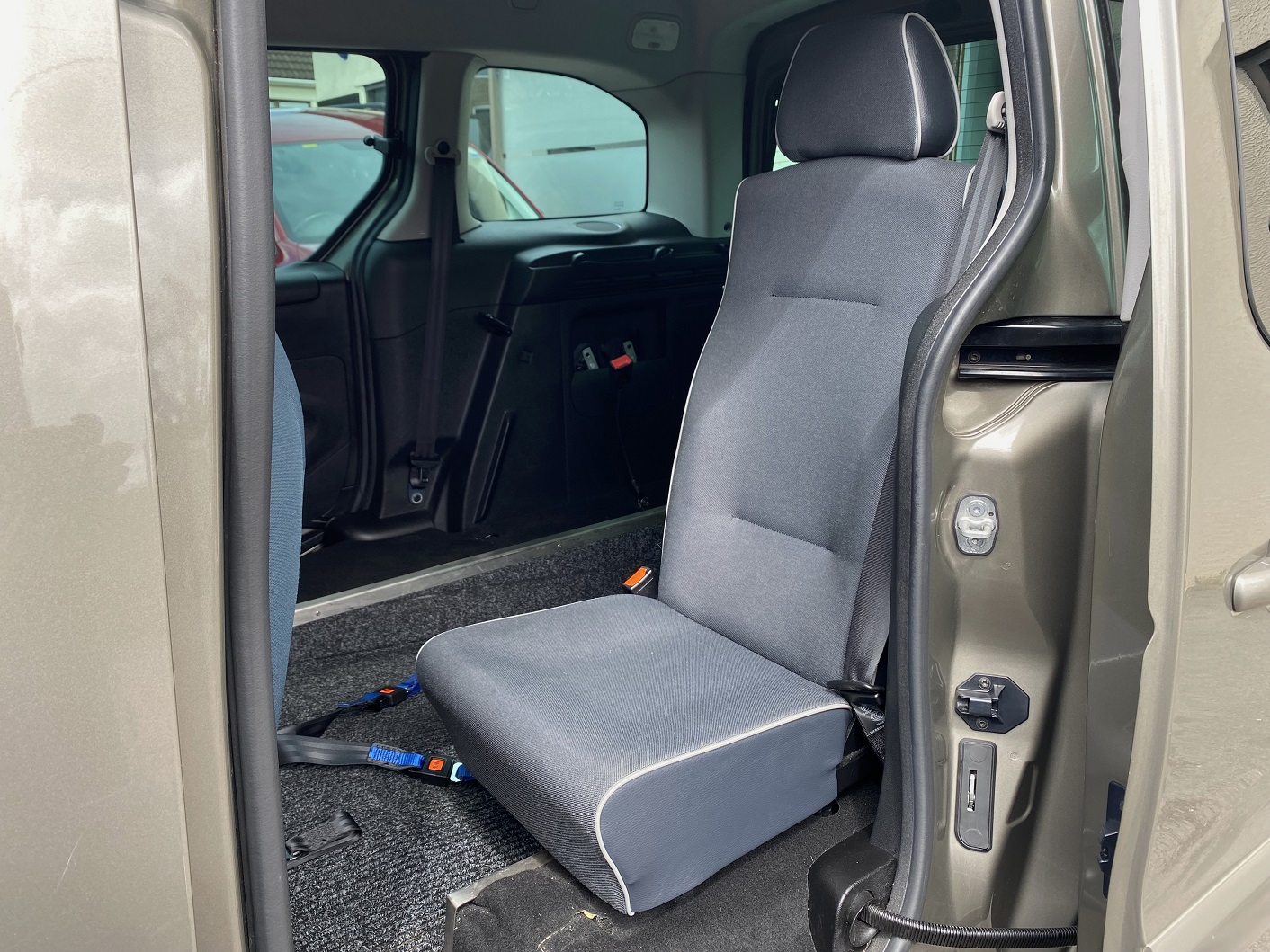 Used WAV Petrol Citroen Berlingo Disabled Access WAV Cars For Sale Bristol Wheelchair Accessible Vehicles Used For Sale Somerset Devon Dorset Bath NK18 CMV 16