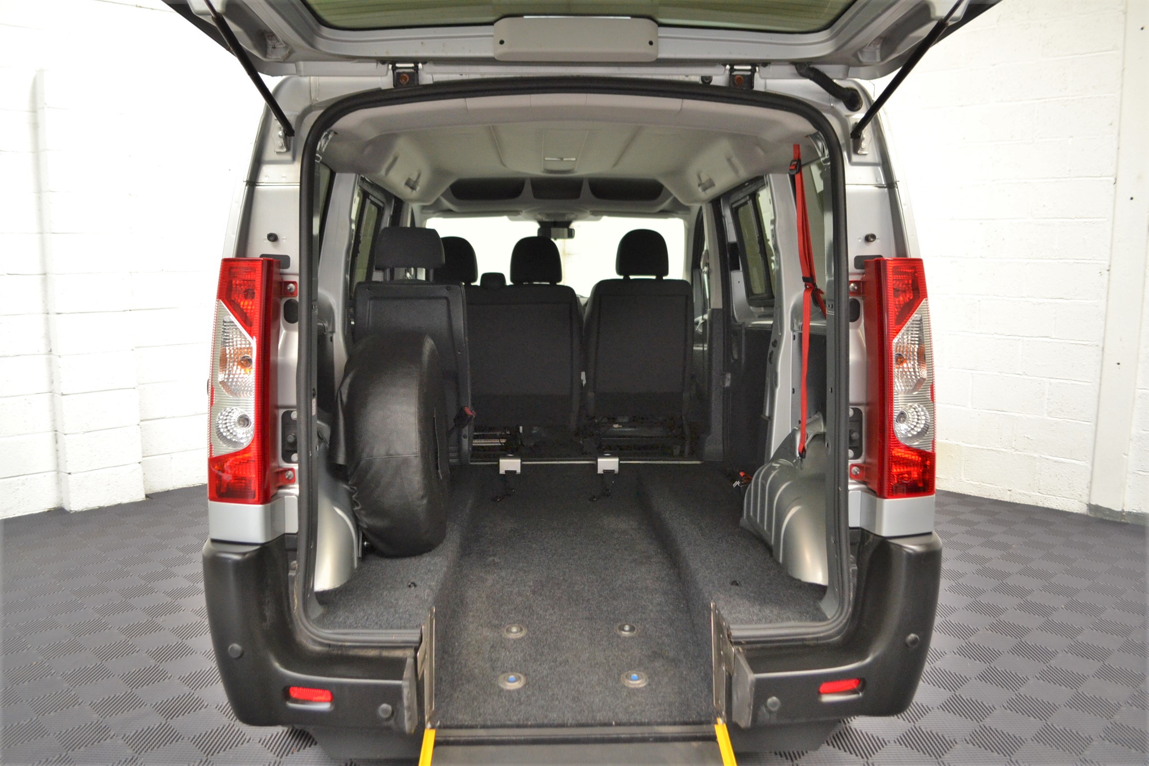 Used Peugeot Expert WAV Cars For Sale Bristol Wheelchair Accessible Vehicles Used For Sale Somerset Devon Dorset Bath YN15 FVC 18