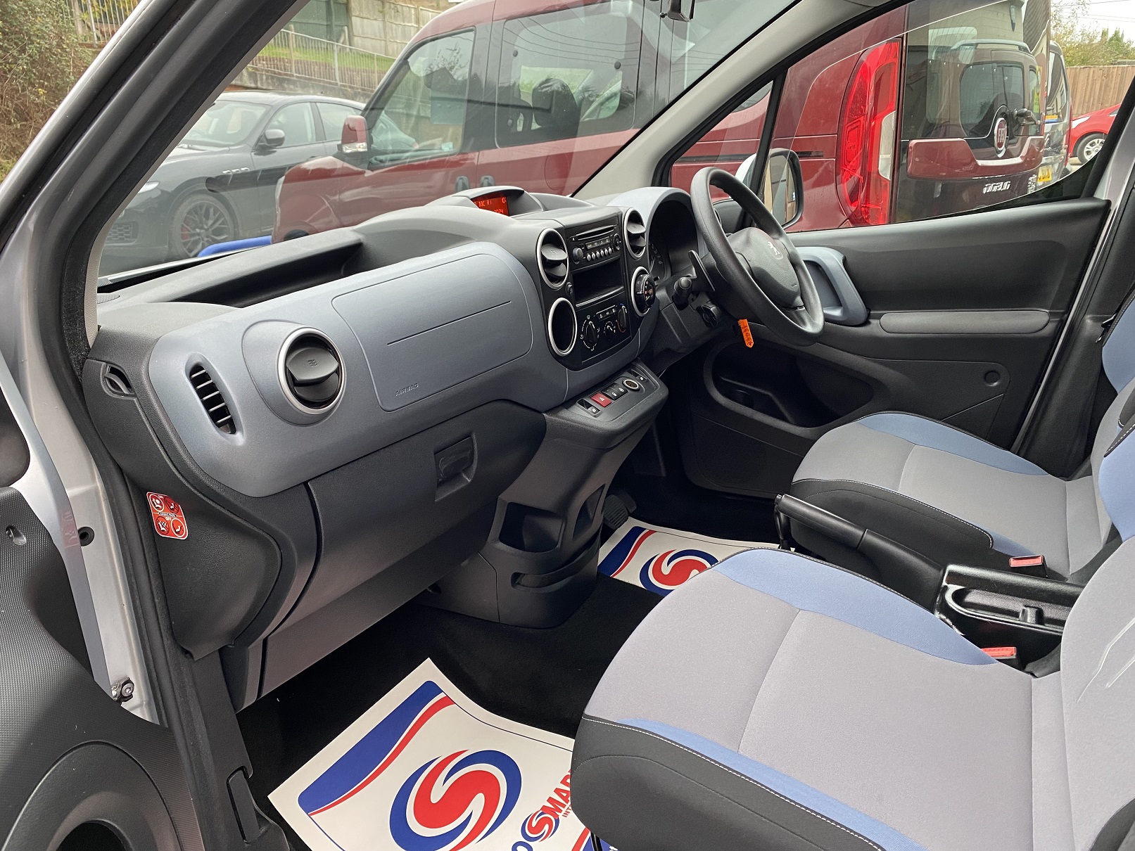 Peugeot Partner Tepee S e-HDi Auto 2013/63