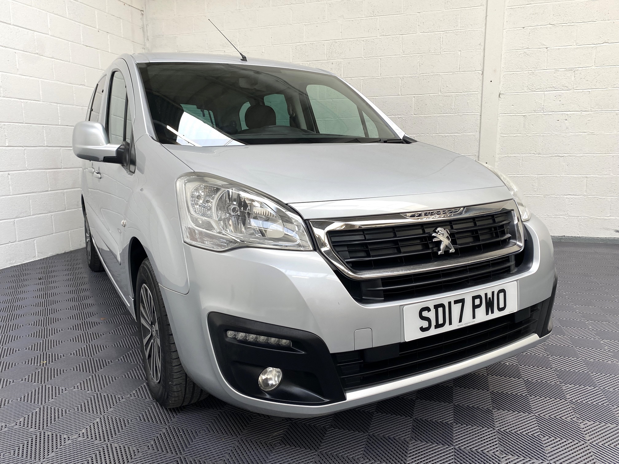 Used Peugeot Partner 5 Seat WAV Cars For Sale Bristol Wheelchair Accessible Vehicles Used For Sale Somerset Devon Dorset Bath SD17 PWO 2