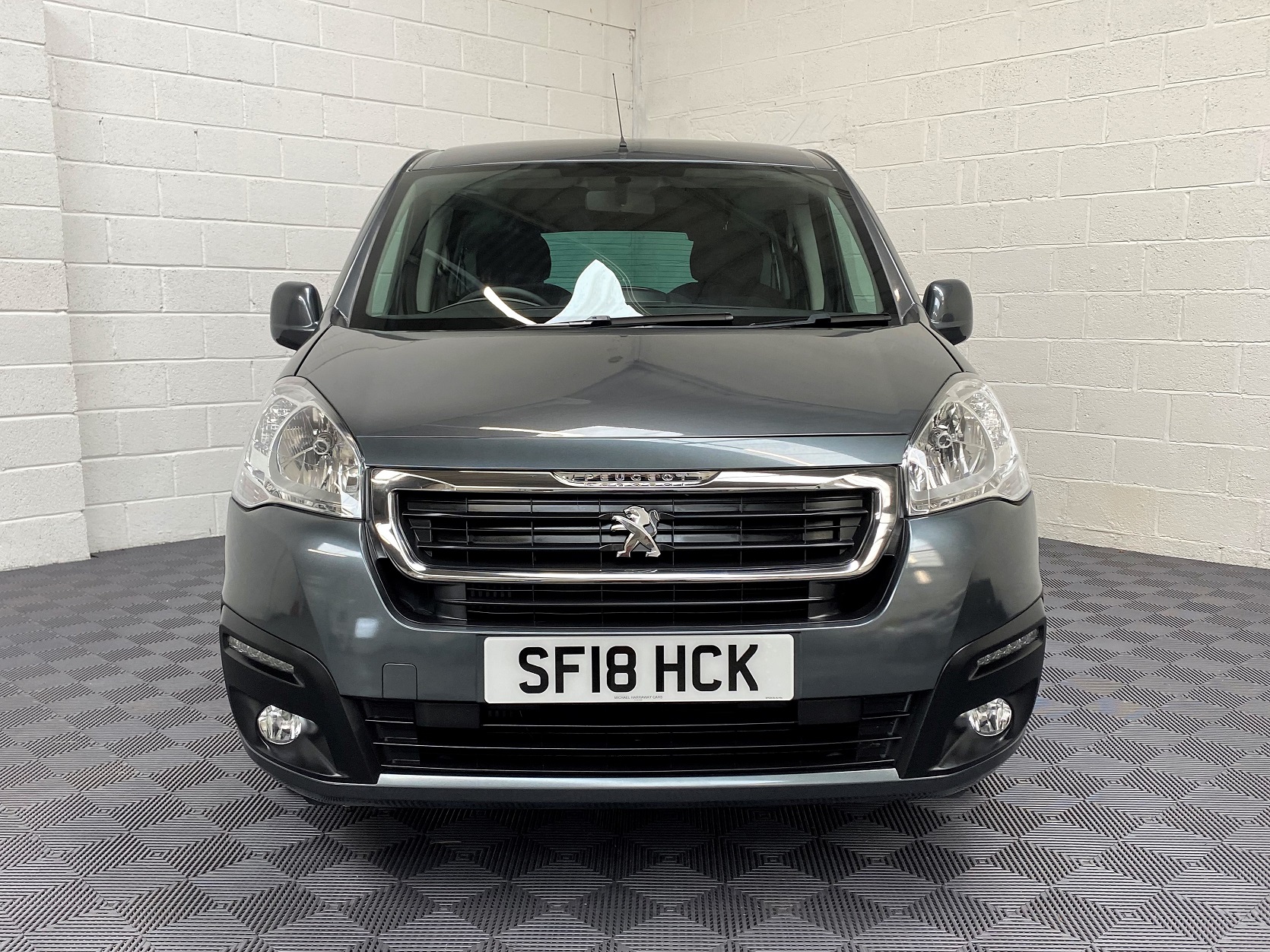 Automatic WAV Peugeot Partner SF18 HCX 12