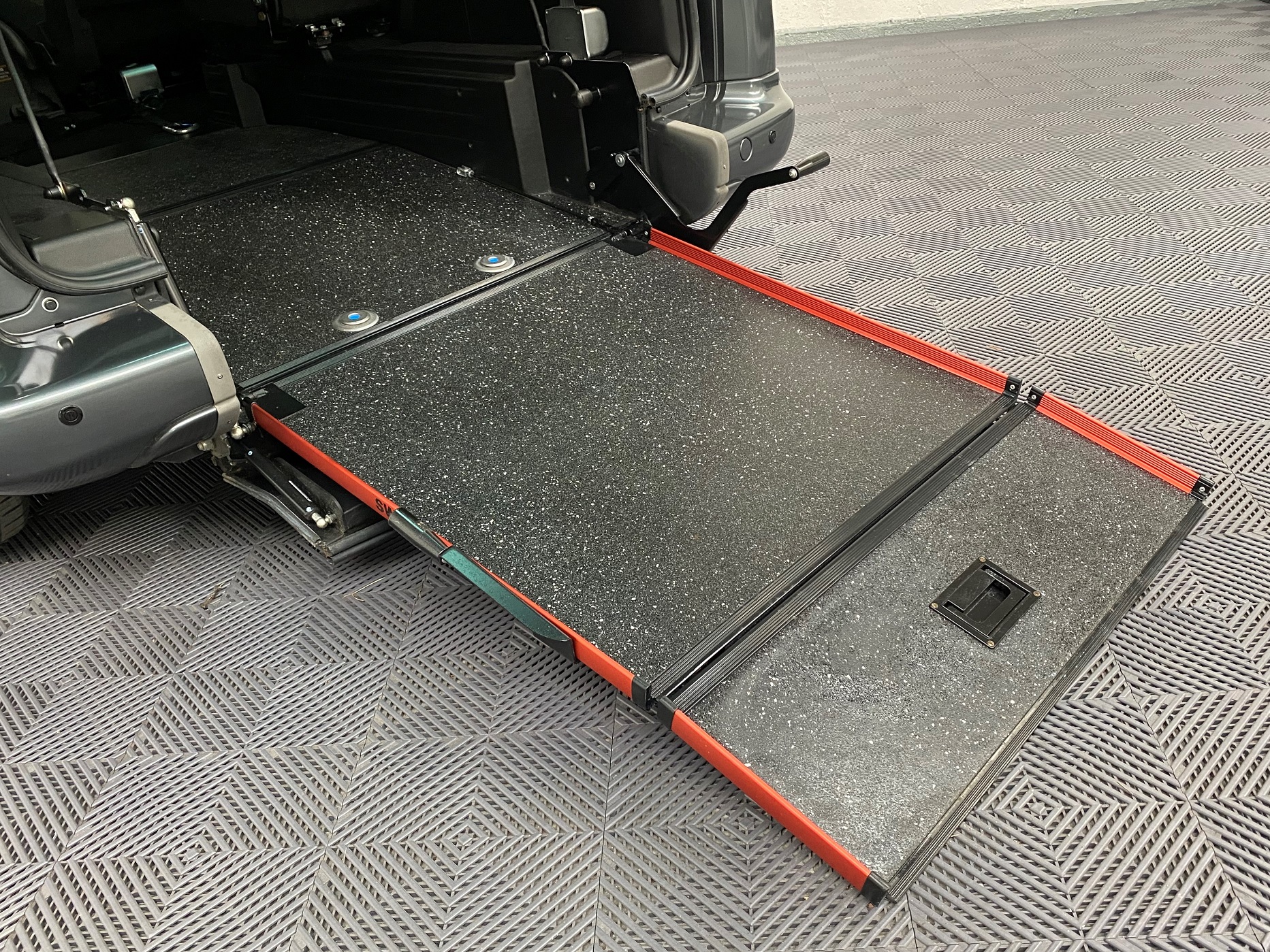 Automatic WAV Peugeot Partner SF18 HCX 21