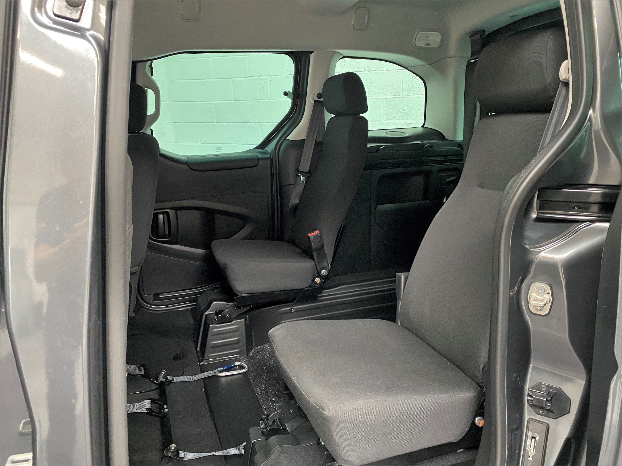 Automatic WAV Peugeot Partner SF18 HCX 8