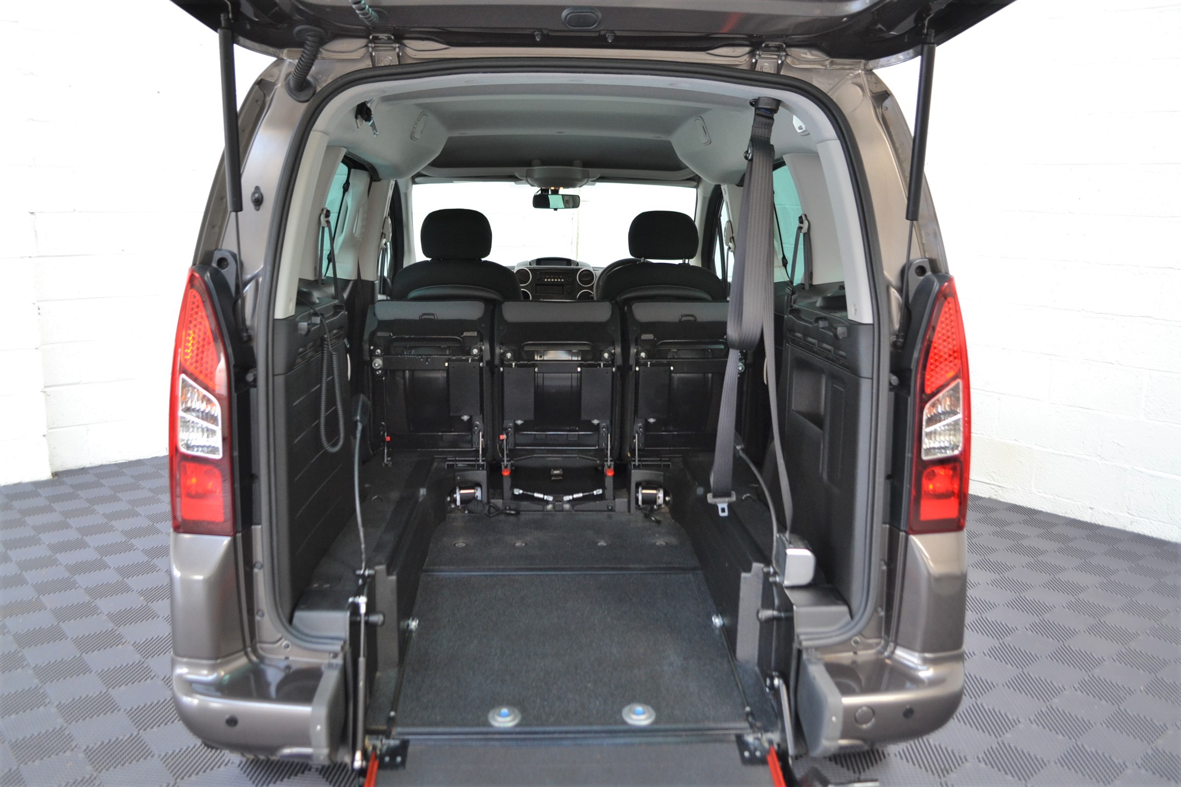 Used Peugeot Partner WAV Cars For Sale Bristol Wheelchair Accessible Vehicles Used For Sale Somerset Devon Dorset Bath WO16 HNH 18