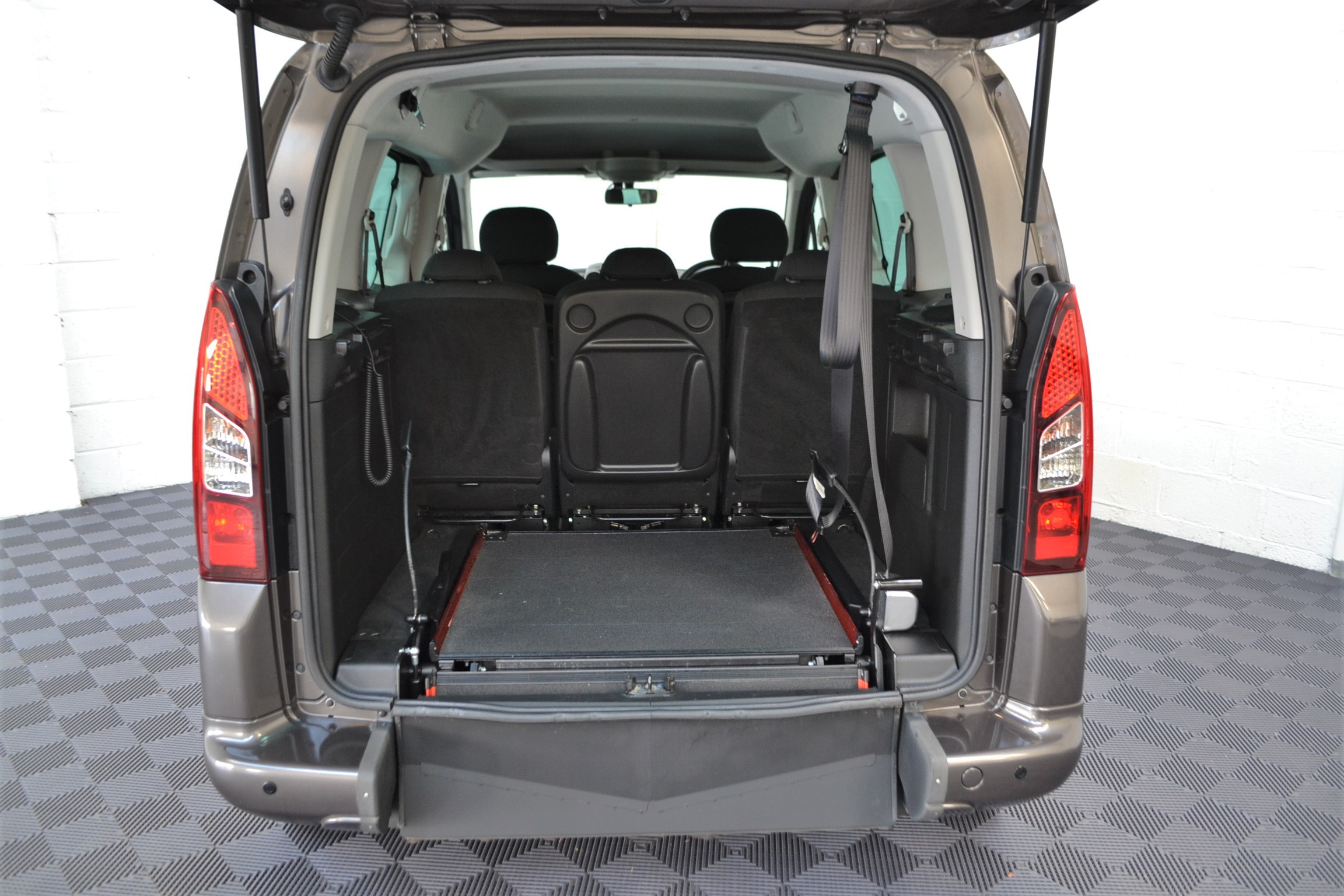 Used Peugeot Partner WAV Cars For Sale Bristol Wheelchair Accessible Vehicles Used For Sale Somerset Devon Dorset Bath WO16 HNH 19