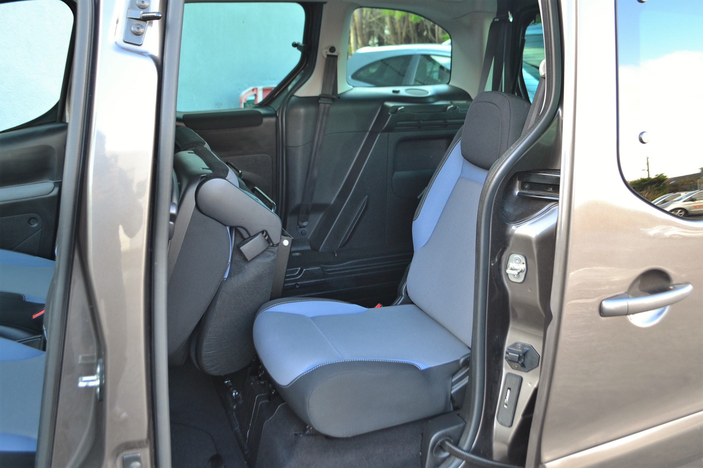 Used Peugeot Partner WAV Cars For Sale Bristol Wheelchair Accessible Vehicles Used For Sale Somerset Devon Dorset Bath WO16 HNH 28