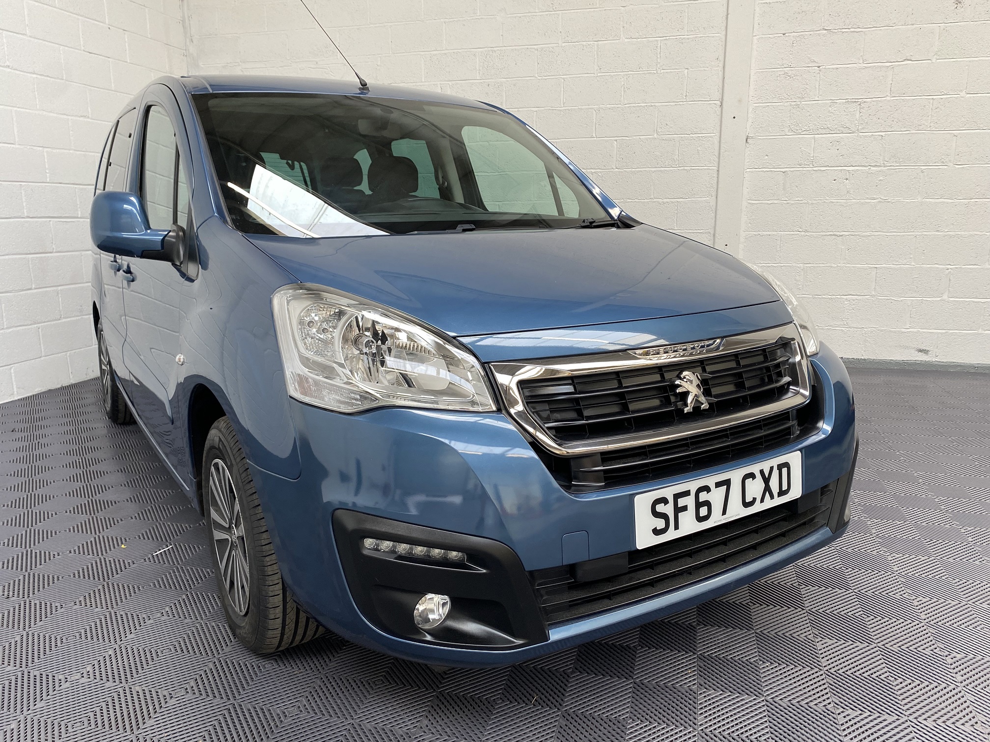 Used Peugeot Partner Auto 3 Seat WAV Cars For Sale Bristol Wheelchair Accessible Vehicles Used For Sale Somerset Devon Dorset Bath SF67 CXD 18