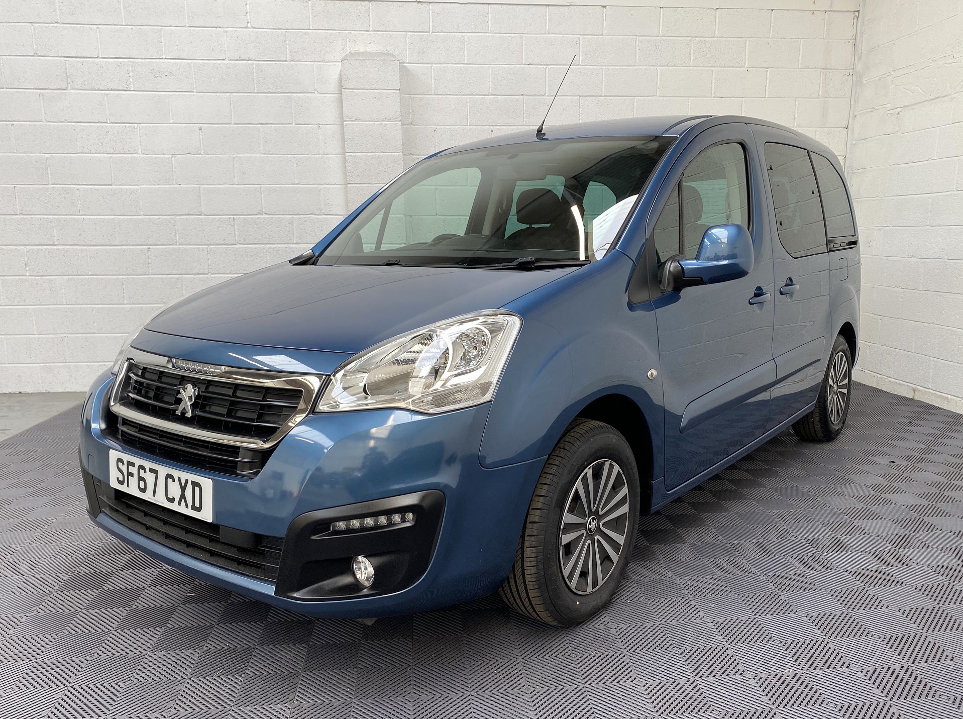 Used Peugeot Partner Auto 3 Seat WAV Cars For Sale Bristol Wheelchair Accessible Vehicles Used For Sale Somerset Devon Dorset Bath SF67 CXD 20