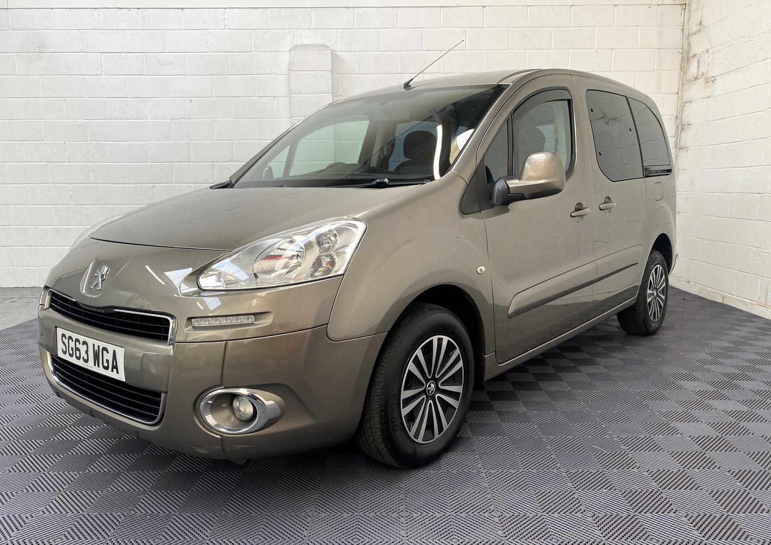 Used WAV Peugeot Partner Tepee 4 Seat Disabled Access WAV Cars For Sale Bristol Wheelchair Accessible Vehicles Used For Sale Somerset Devon Dorset Bath SG63 WGA 4