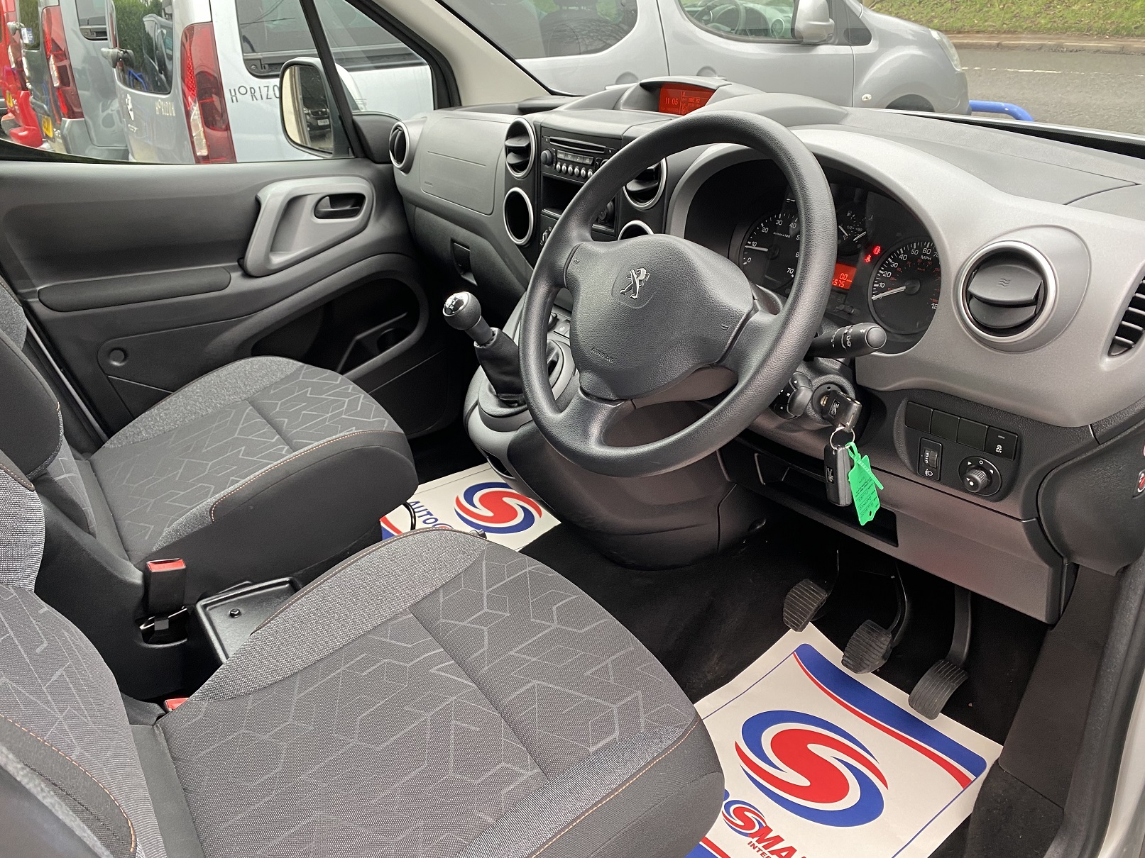 Peugeot Partner Petrol WAV 5 Seats SF67 CLJ (15) Used WAV Petrol Peugeot Partner 5 Seat Disabled Access WAV Cars For Sale Bristol Wheelchair Accessible Vehicles Used For Sale Somerset Devon Dorset Bath SF67 CLJ 15