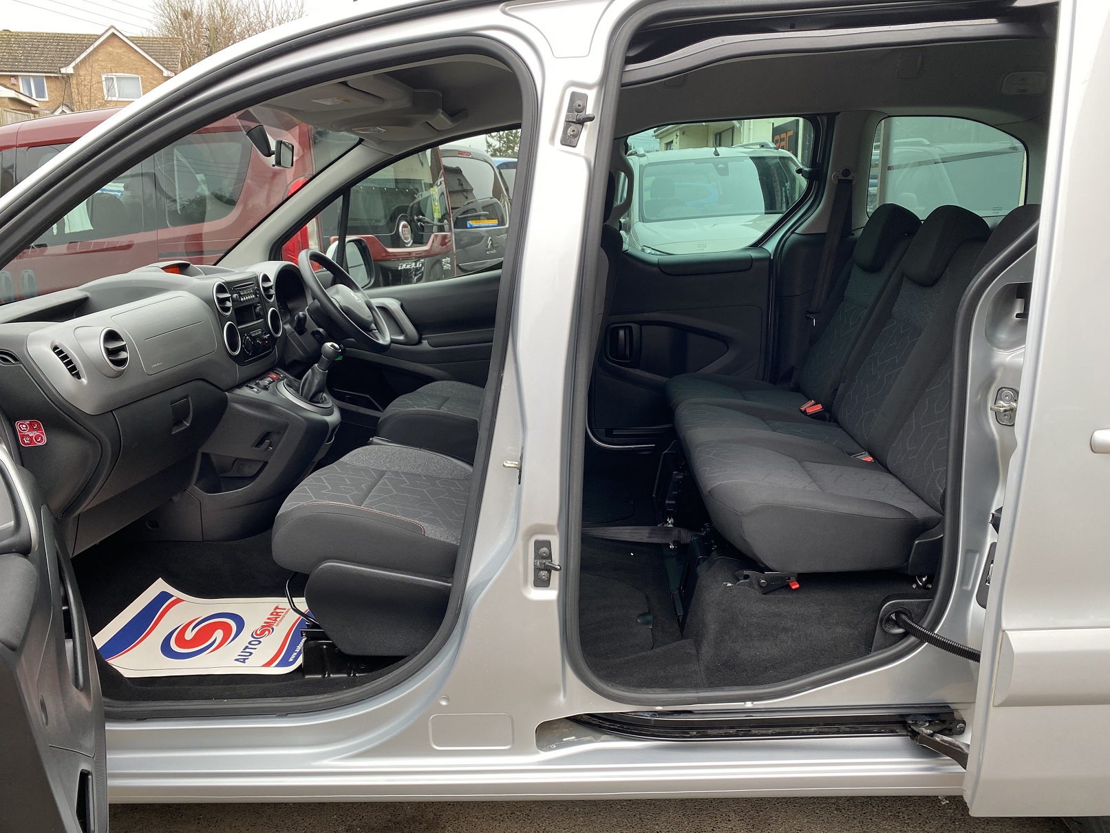 Peugeot Partner Petrol WAV 5 Seats SF67 CLJ (23) Used WAV Petrol Peugeot Partner 5 Seat Disabled Access WAV Cars For Sale Bristol Wheelchair Accessible Vehicles Used For Sale Somerset Devon Dorset Bath SF67 CLJ 23