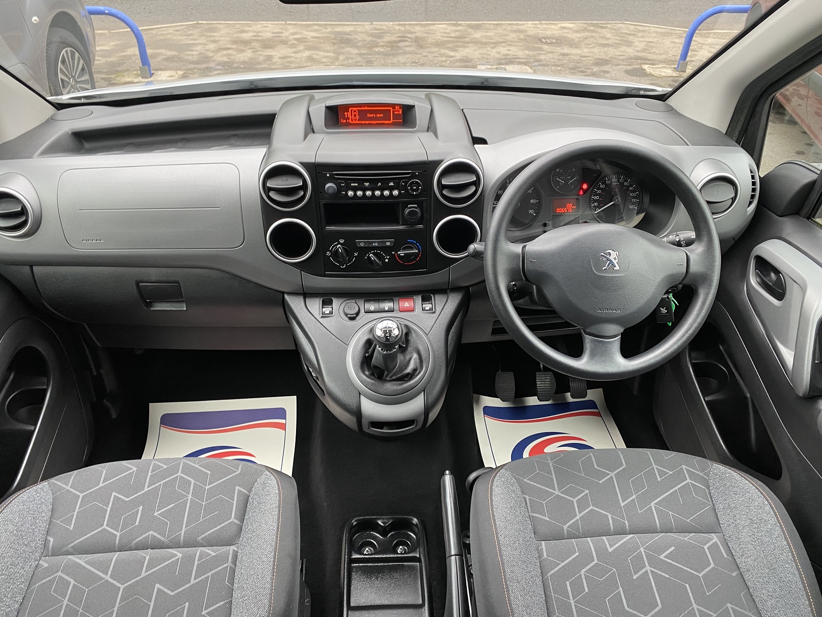 Peugeot Partner Petrol WAV 5 Seats SF67 CLJ (25) Used WAV Petrol Peugeot Partner 5 Seat Disabled Access WAV Cars For Sale Bristol Wheelchair Accessible Vehicles Used For Sale Somerset Devon Dorset Bath SF67 CLJ 25