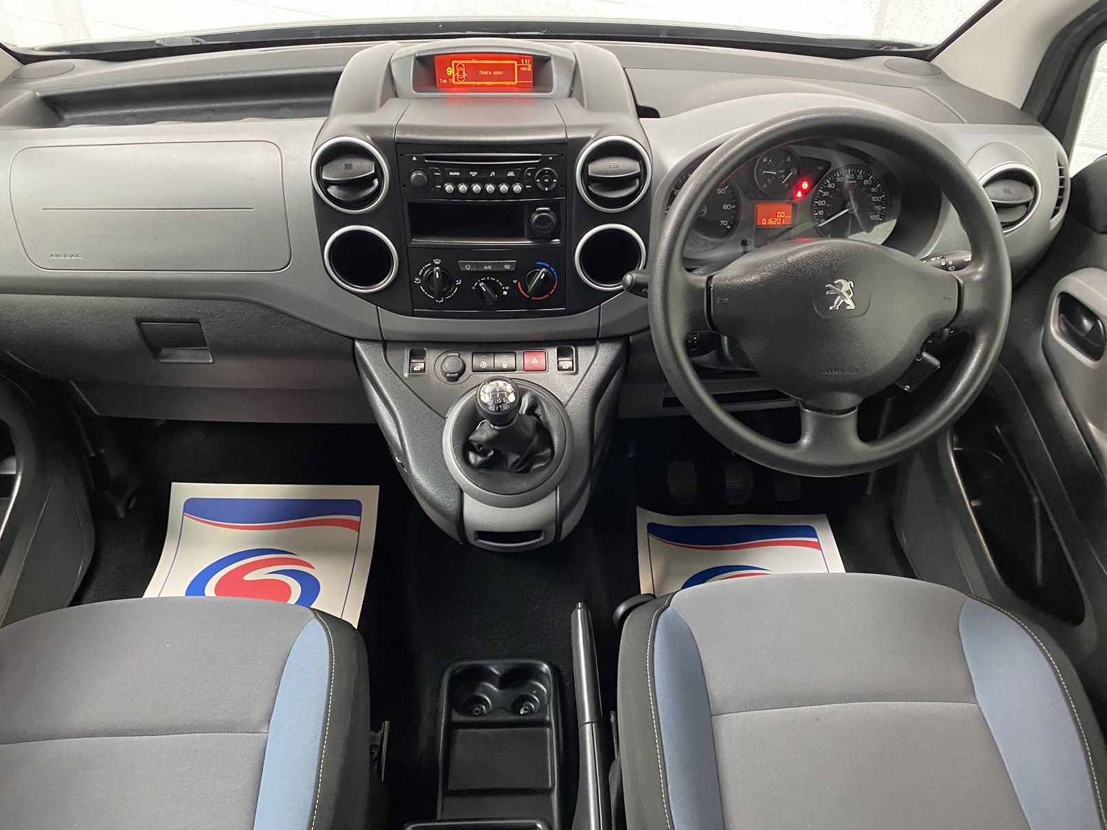 Used WAV Peugeot Partner 3 Seat Disabled Access WAV Cars For Sale Bristol Wheelchair Accessible Vehicles Used For Sale Somerset Devon Dorset Bath SF17 OSW 10