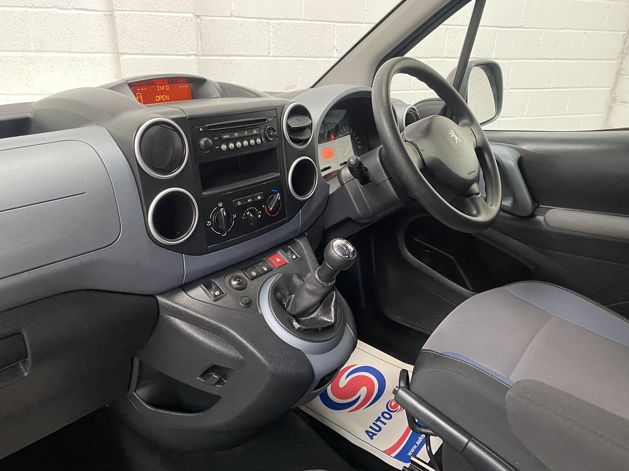 Used WAV Petrol Peugeot Partner Disabled Access WAV Cars For Sale Bristol Wheelchair Accessible Vehicles Used For Sale Somerset Devon Dorset Bath SF13 LHN 10