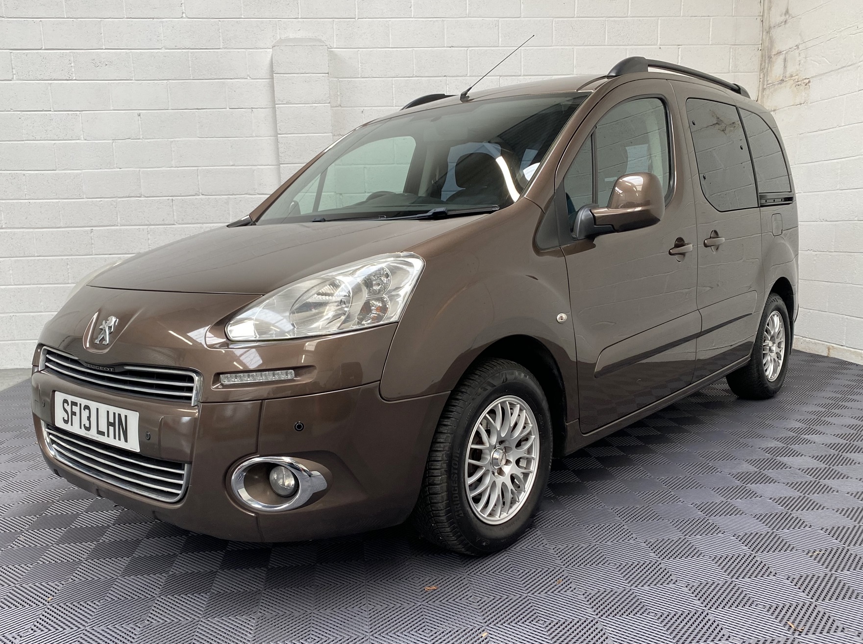 Used WAV Petrol Peugeot Partner Disabled Access WAV Cars For Sale Bristol Wheelchair Accessible Vehicles Used For Sale Somerset Devon Dorset Bath SF13 LHN 18