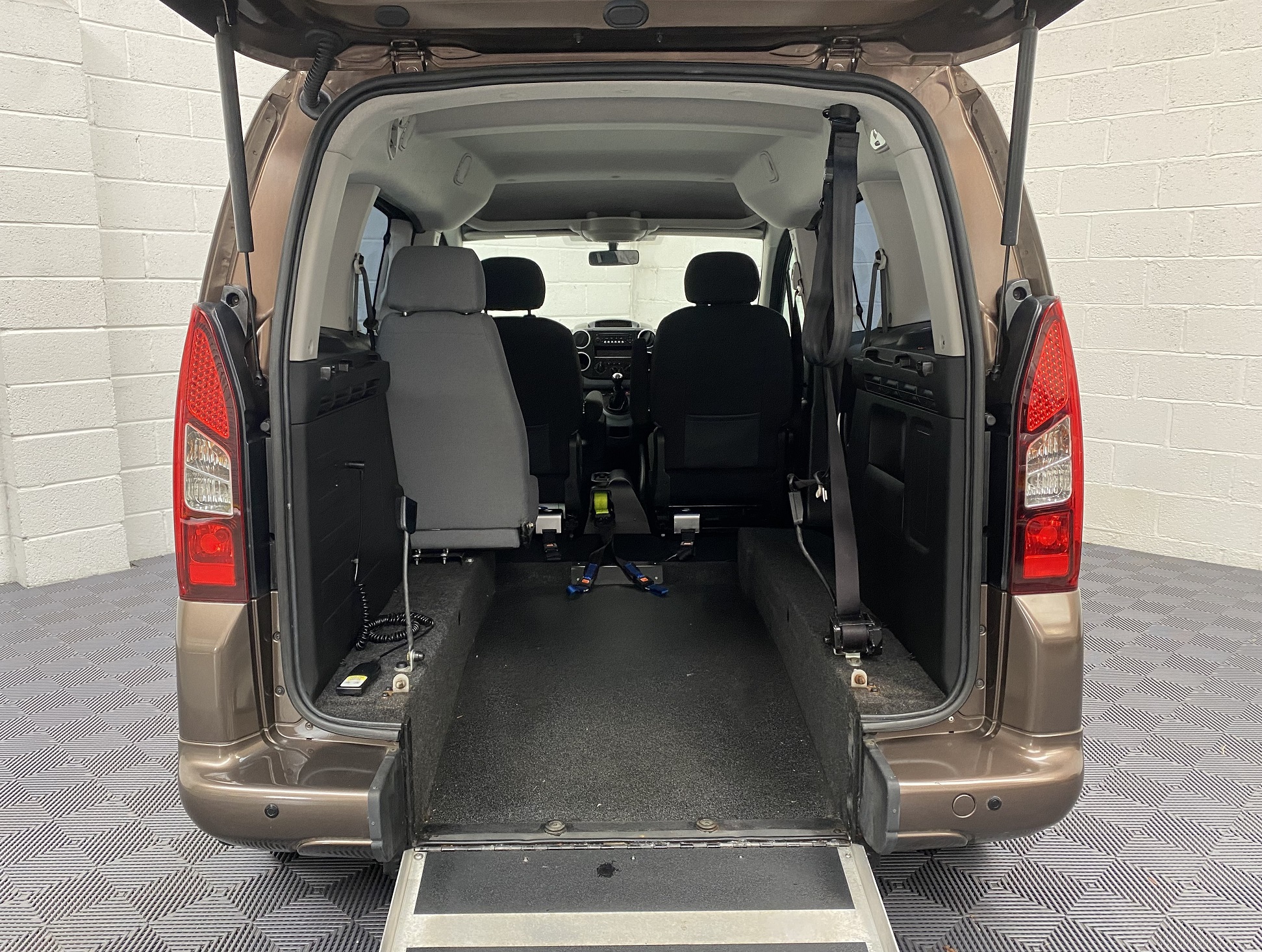 Used WAV Petrol Peugeot Partner Disabled Access WAV Cars For Sale Bristol Wheelchair Accessible Vehicles Used For Sale Somerset Devon Dorset Bath SF13 LHN 6