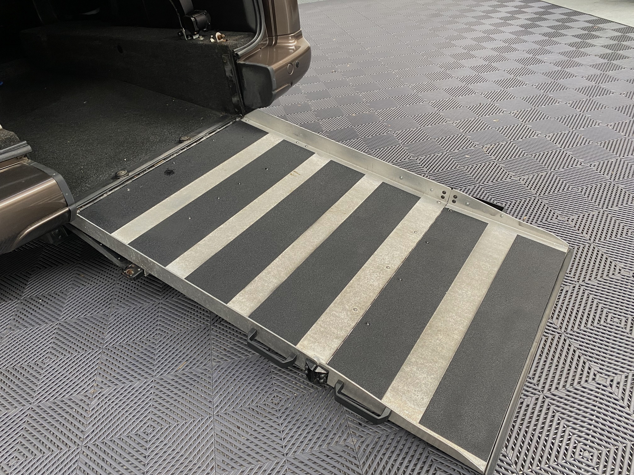 Used WAV Petrol Peugeot Partner Disabled Access WAV Cars For Sale Bristol Wheelchair Accessible Vehicles Used For Sale Somerset Devon Dorset Bath SF13 LHN 7