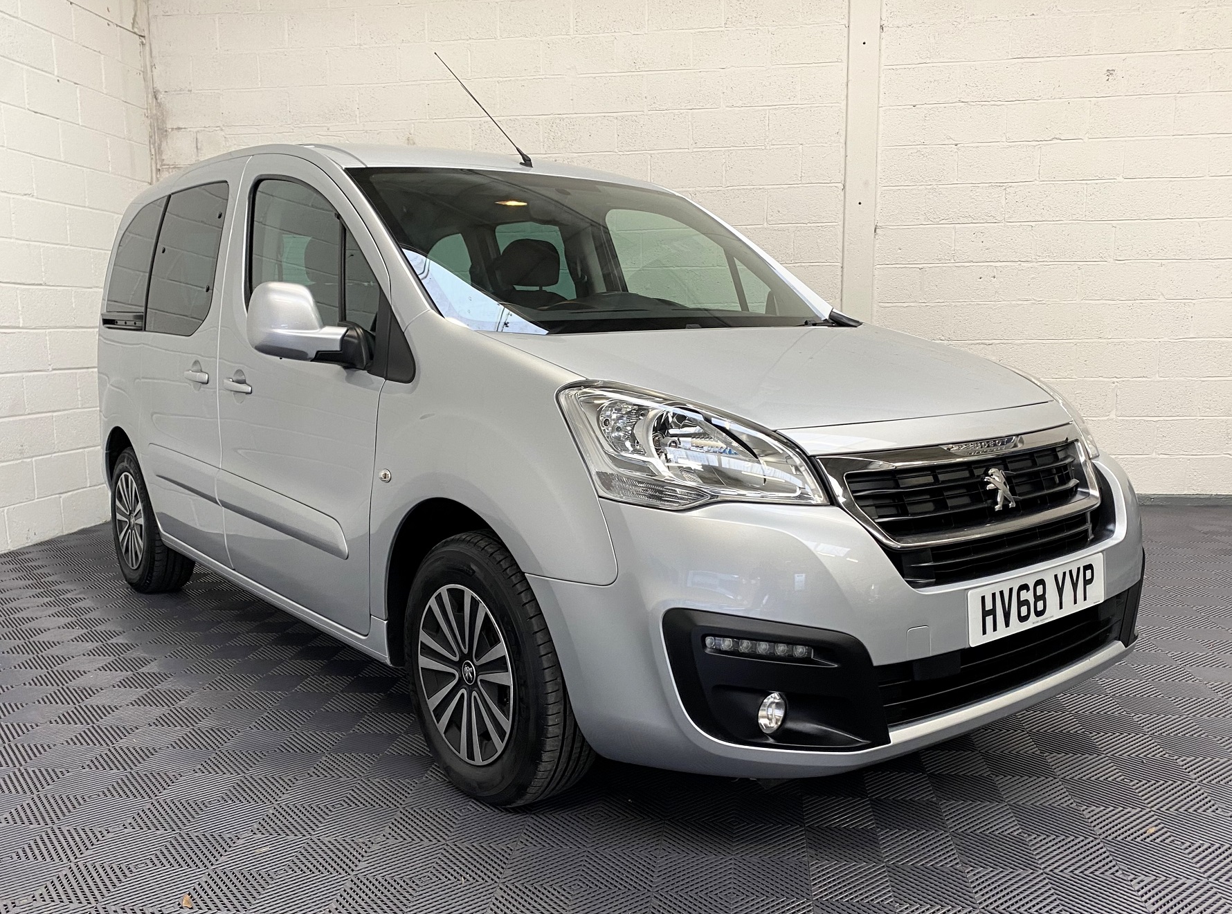 Peugeot Partner Tepee  Active 1.6 Blue HDi Auto 2018/68