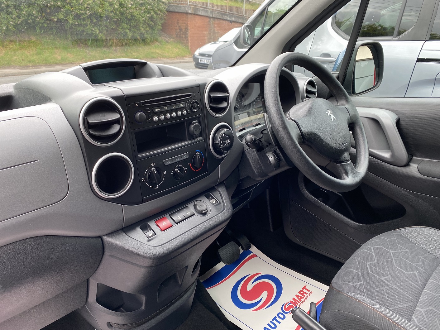 Used WAV Peugeot Partner Tepee Auto Disabled Access WAV Cars For Sale Bristol Wheelchair Accessible Vehicles Used For Sale Somerset Devon Dorset Bath SF67 BNZ 12