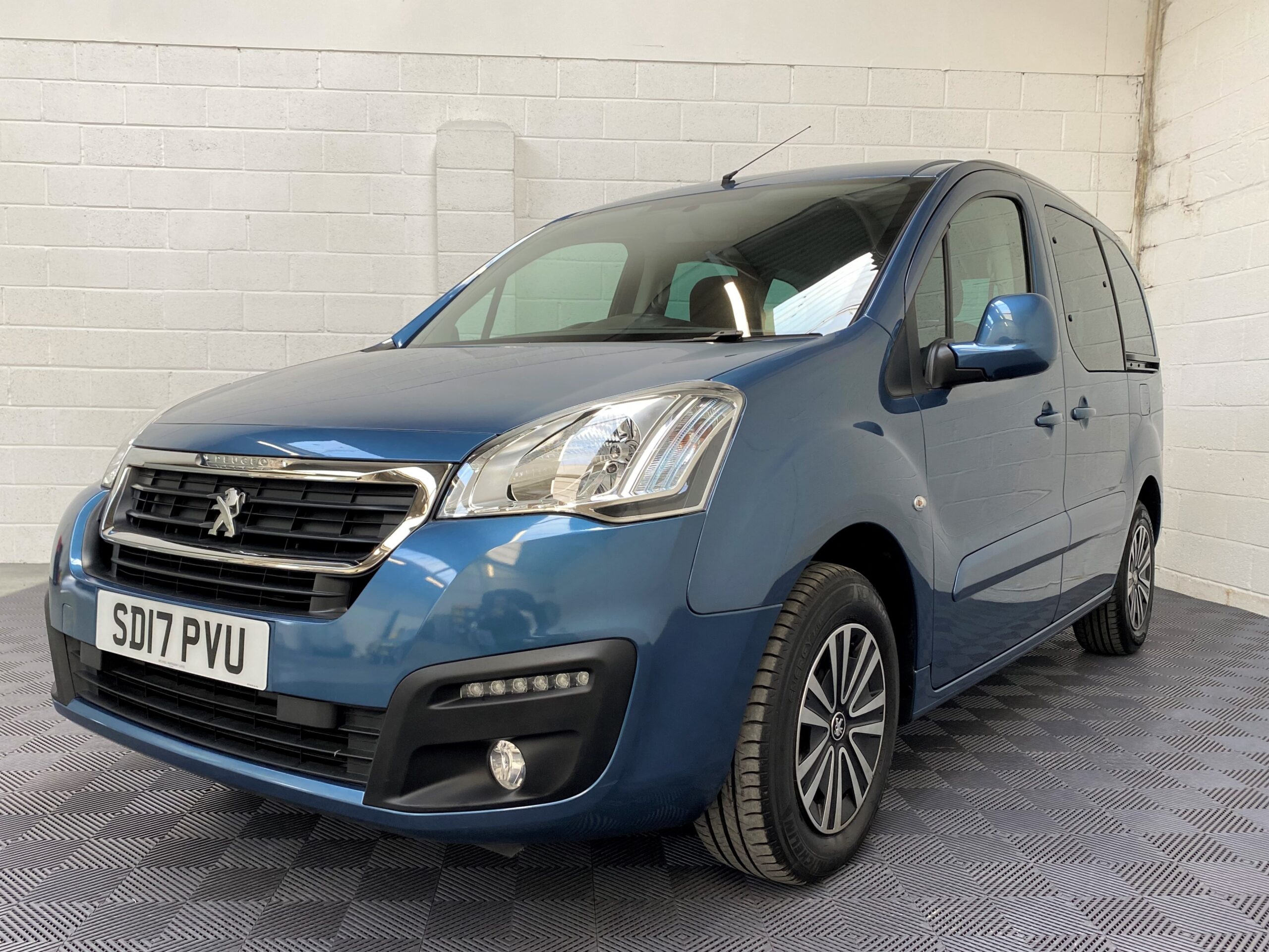 Used Peugeot Partner WAV Cars For Sale Bristol Wheelchair Accessible Vehicles Used For Sale Somerset Devon Dorset Bath SD17 PVU 19